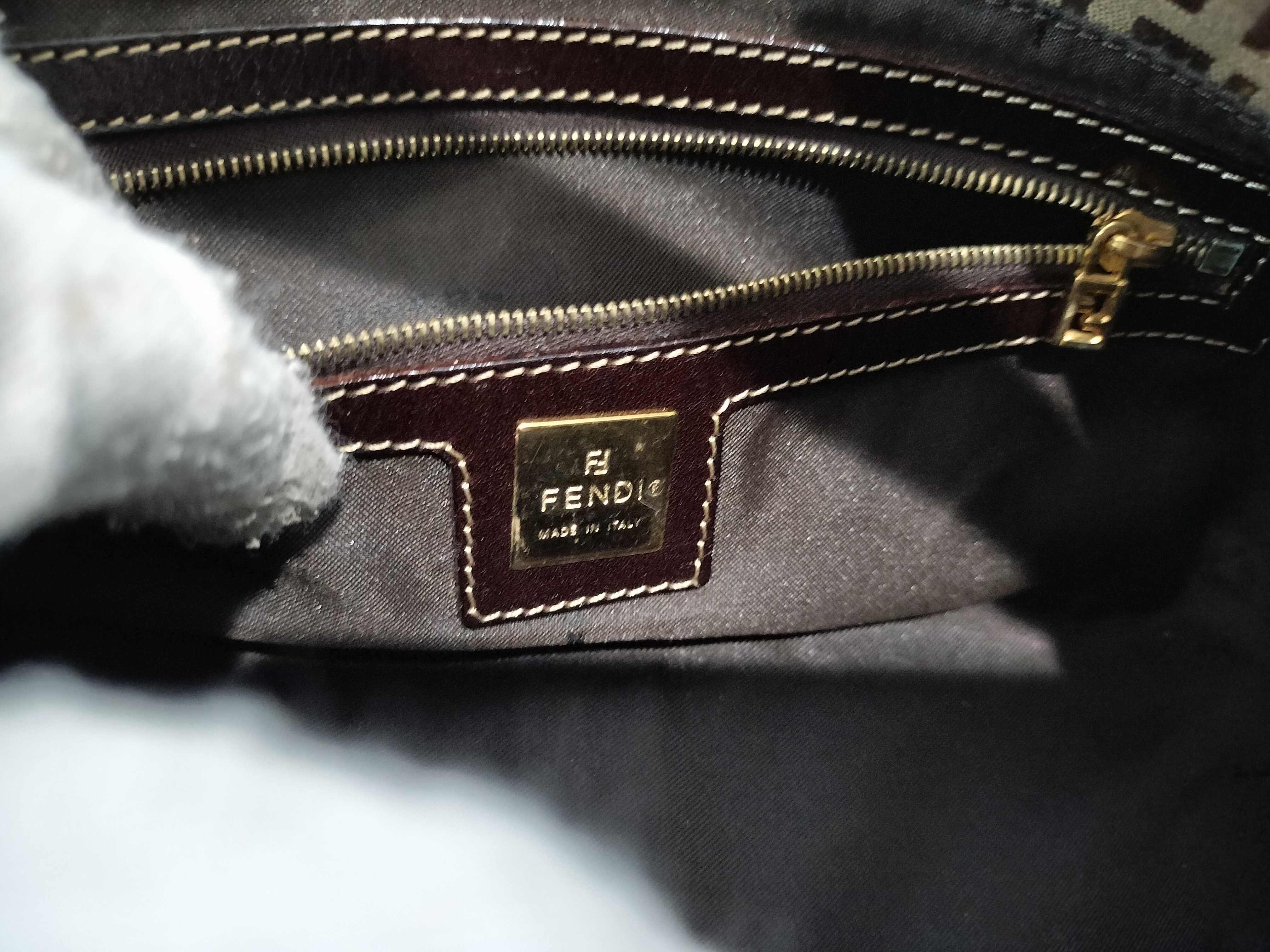 Mamma One-Shoulder Bag / Zucchino Leather / Gold Hardware / Enamel Handbag — view 11