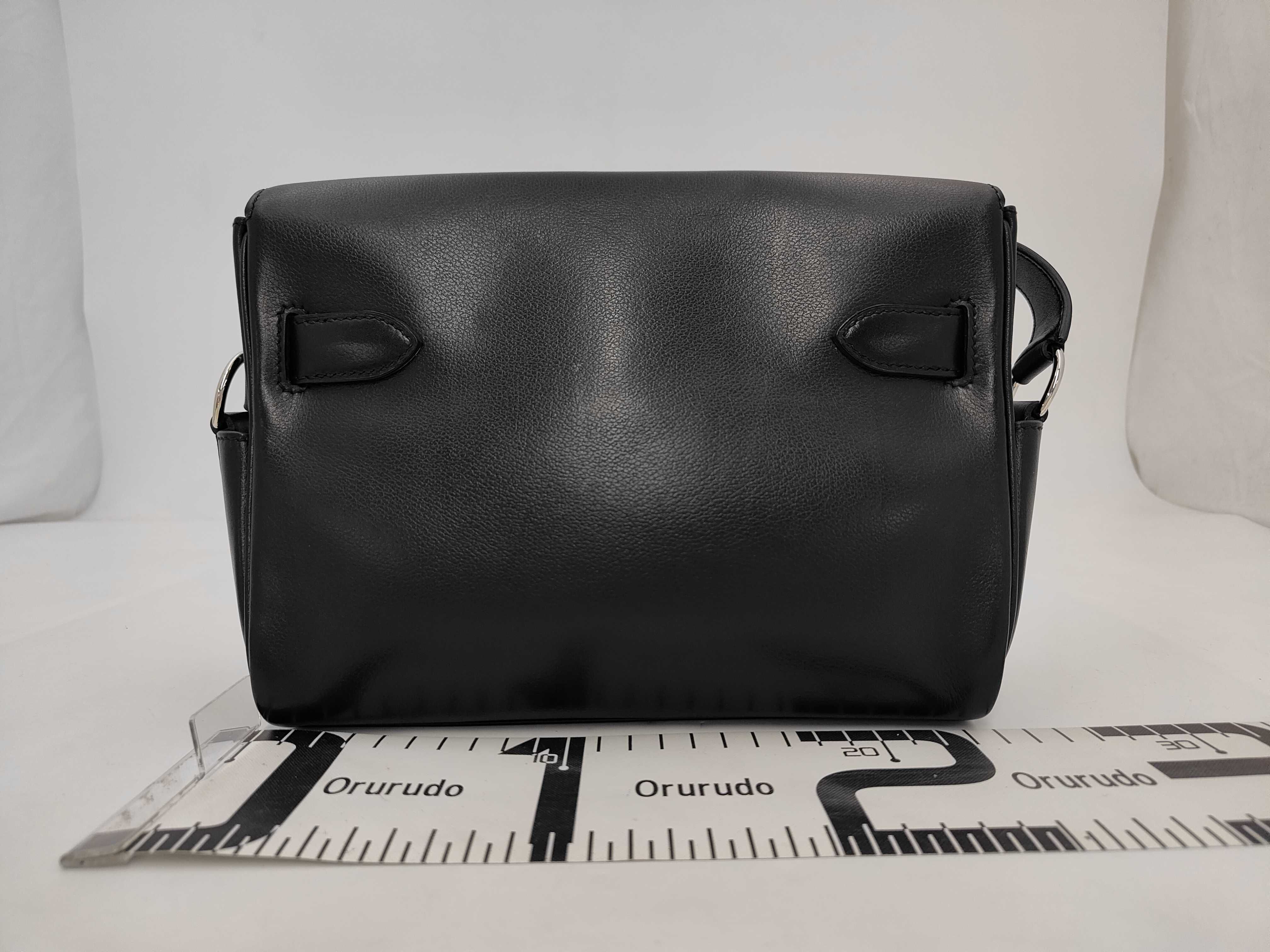 Kelly Messenger PM Evergrain Black SS K Stamp Shoulder Bag — view 2