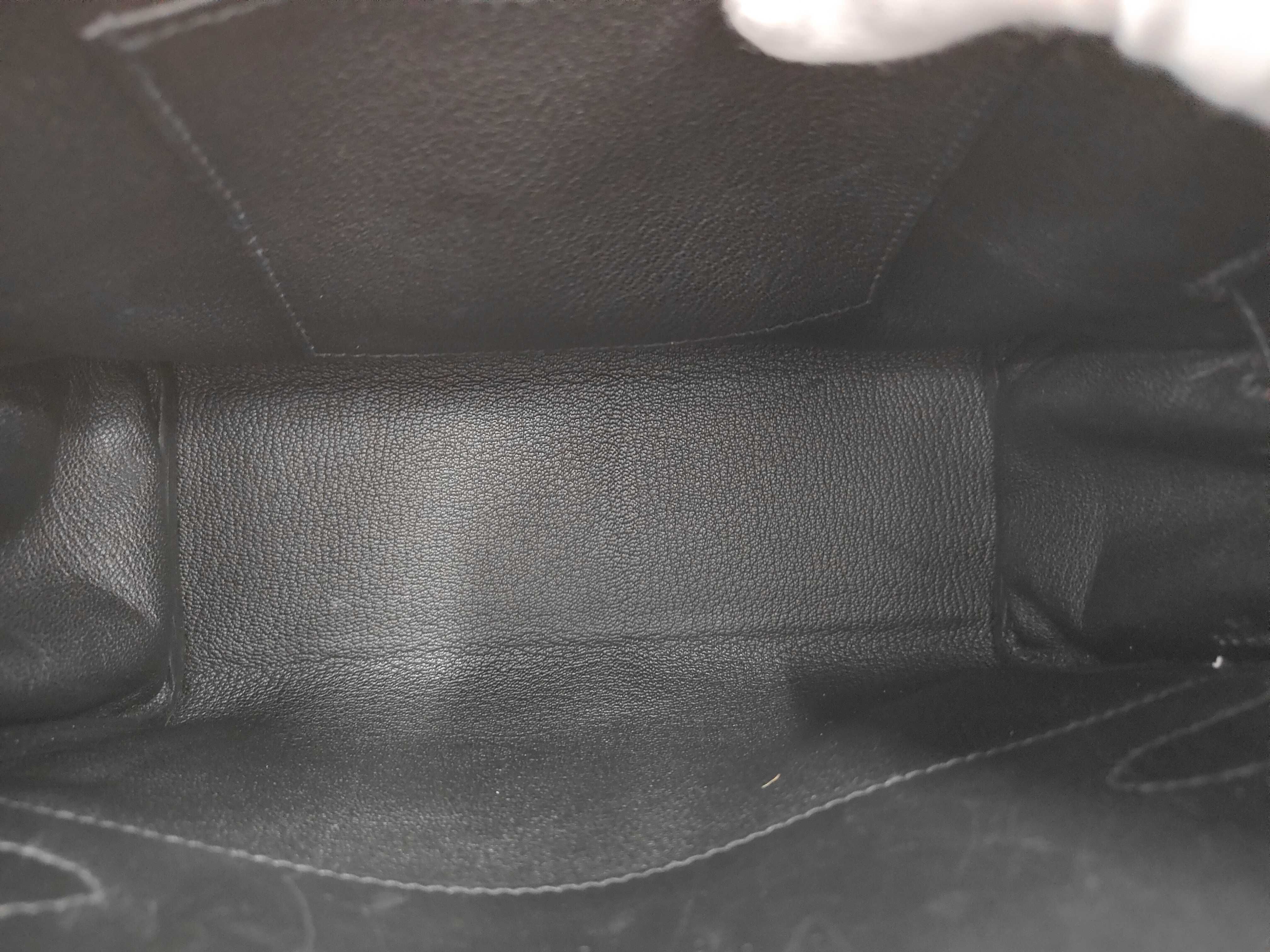 Kelly Messenger PM Evergrain Black SS K Stamp Shoulder Bag — view 8