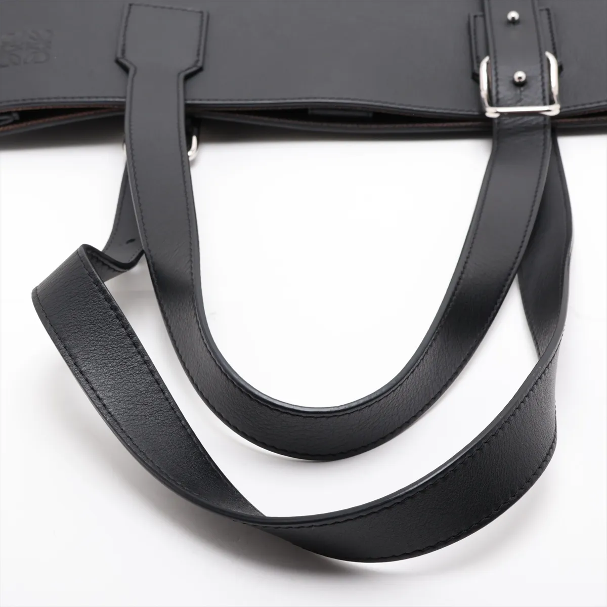 Anagram Buckle Tote Leather Tote Bag, Black — view 5