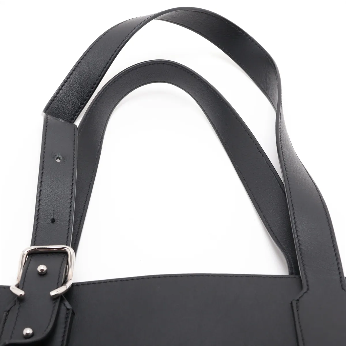 Anagram Buckle Tote Leather Tote Bag, Black — view 6