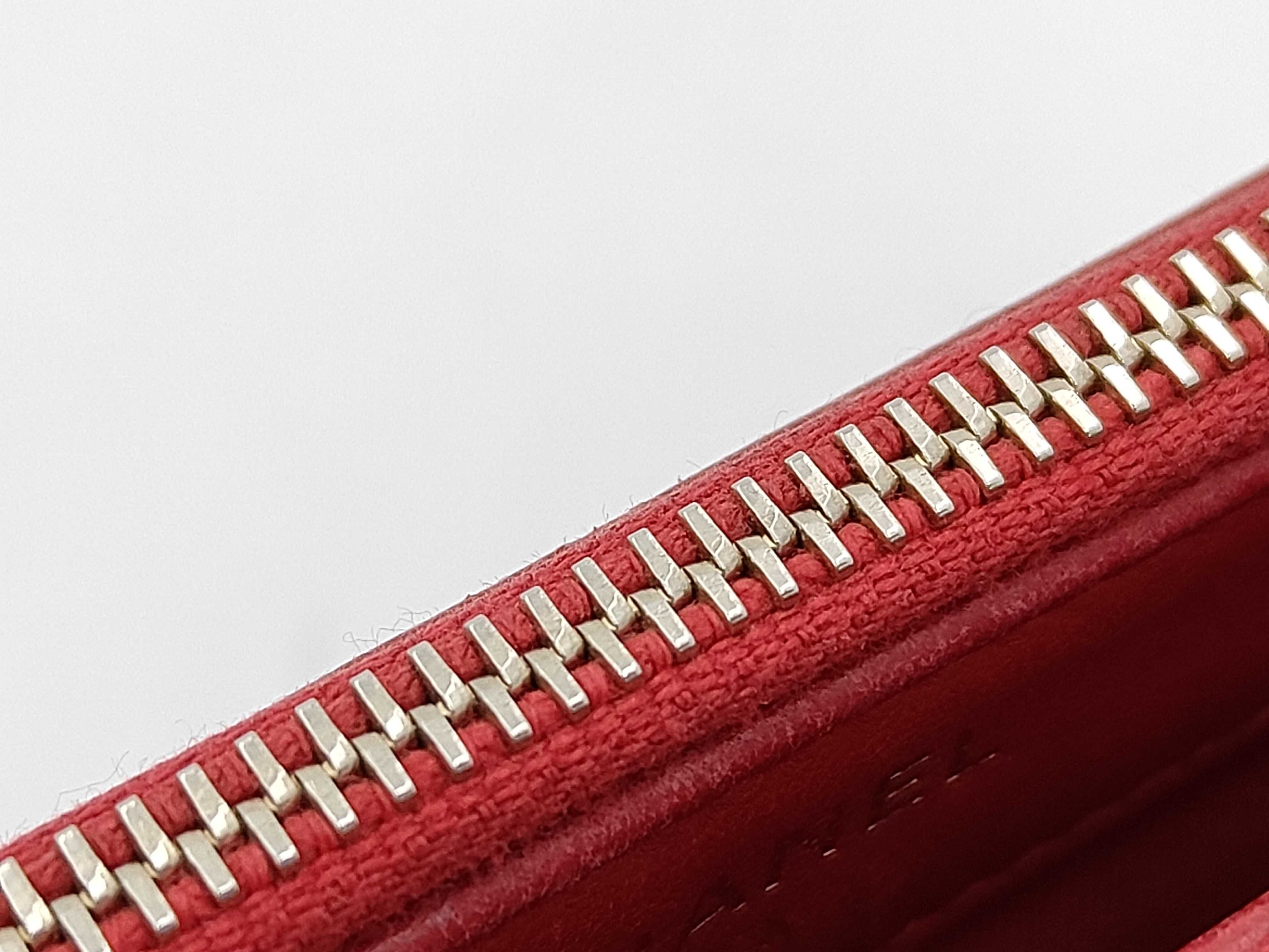 Chain Wallet Shoulder Bag — view 8