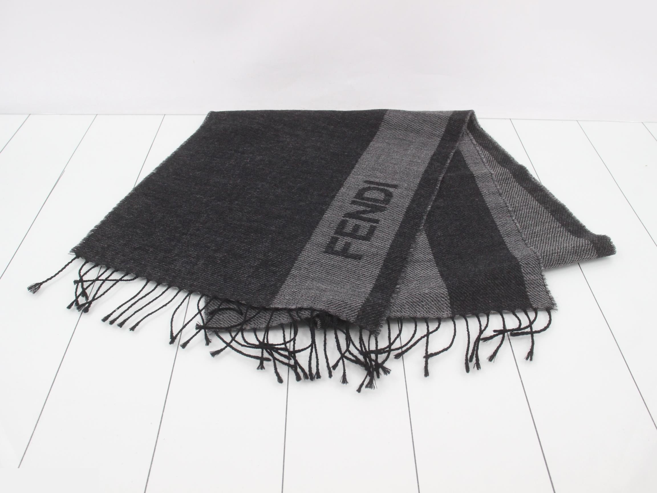 logo scarf — view 2