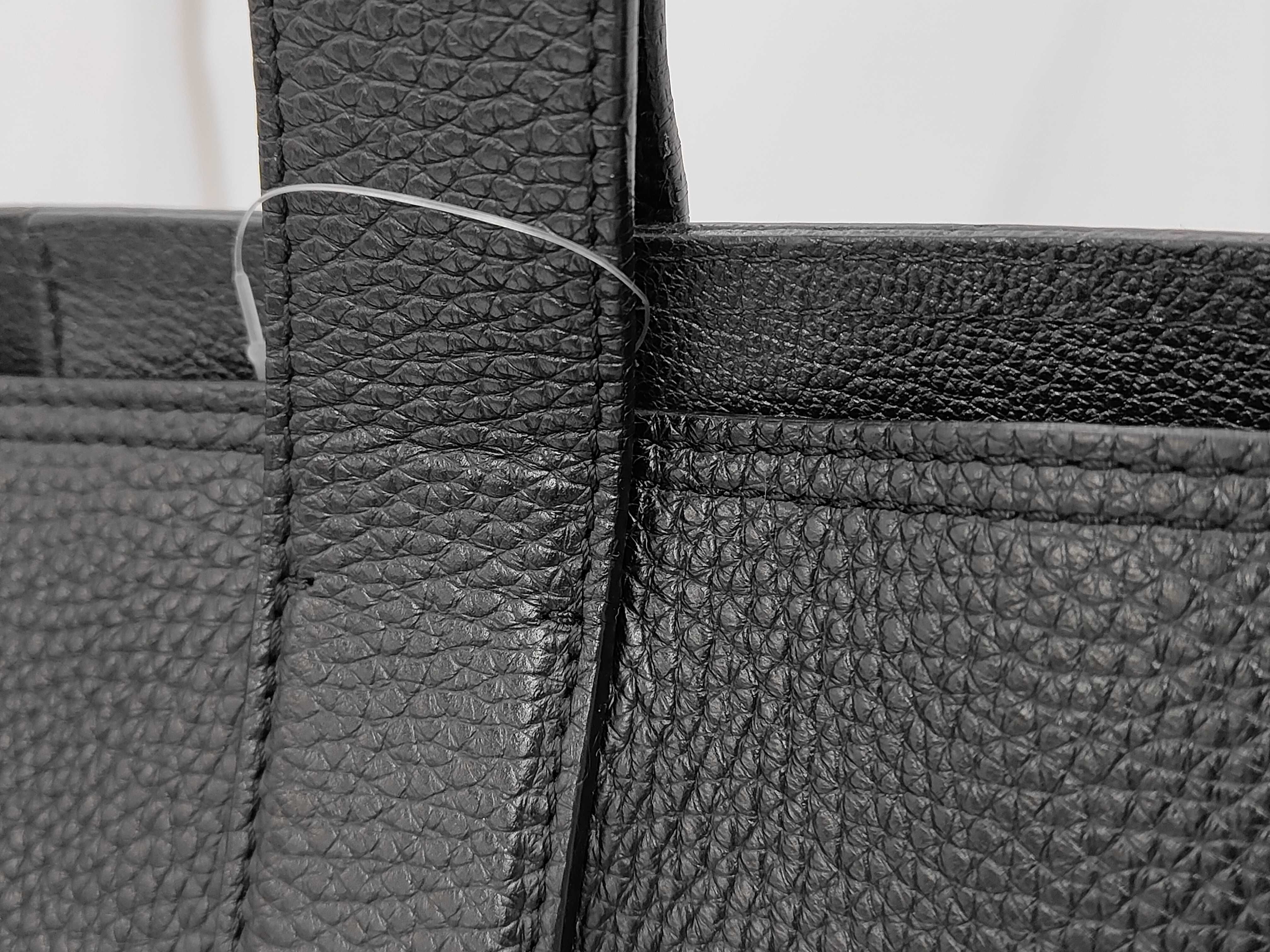M52817 Cabas Voyage Trion Tote Bag — view 3
