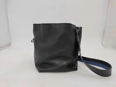 Licor C-stamp shoulder bag