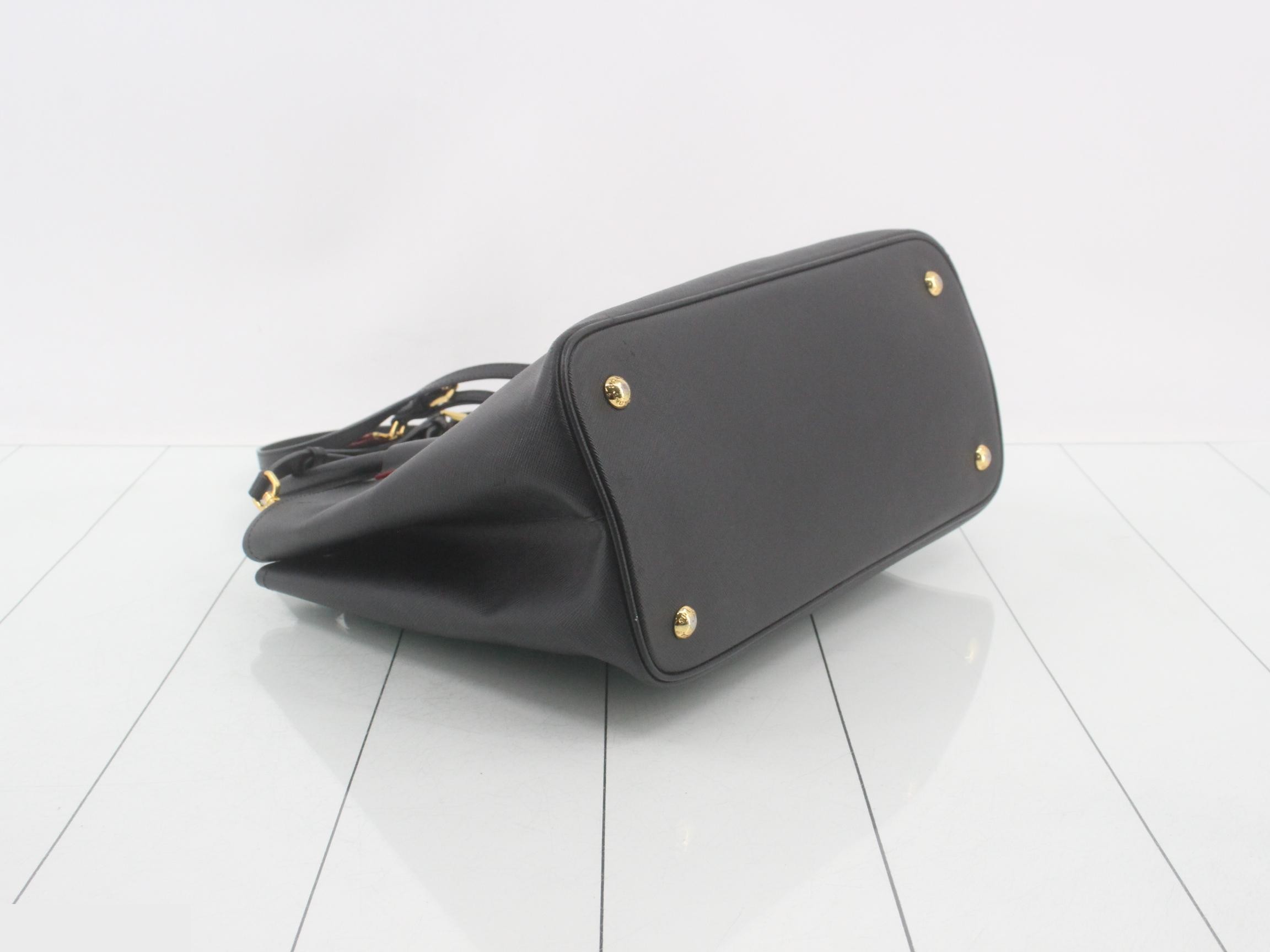 Doublé Saffiano Shoulder Bag — view 5