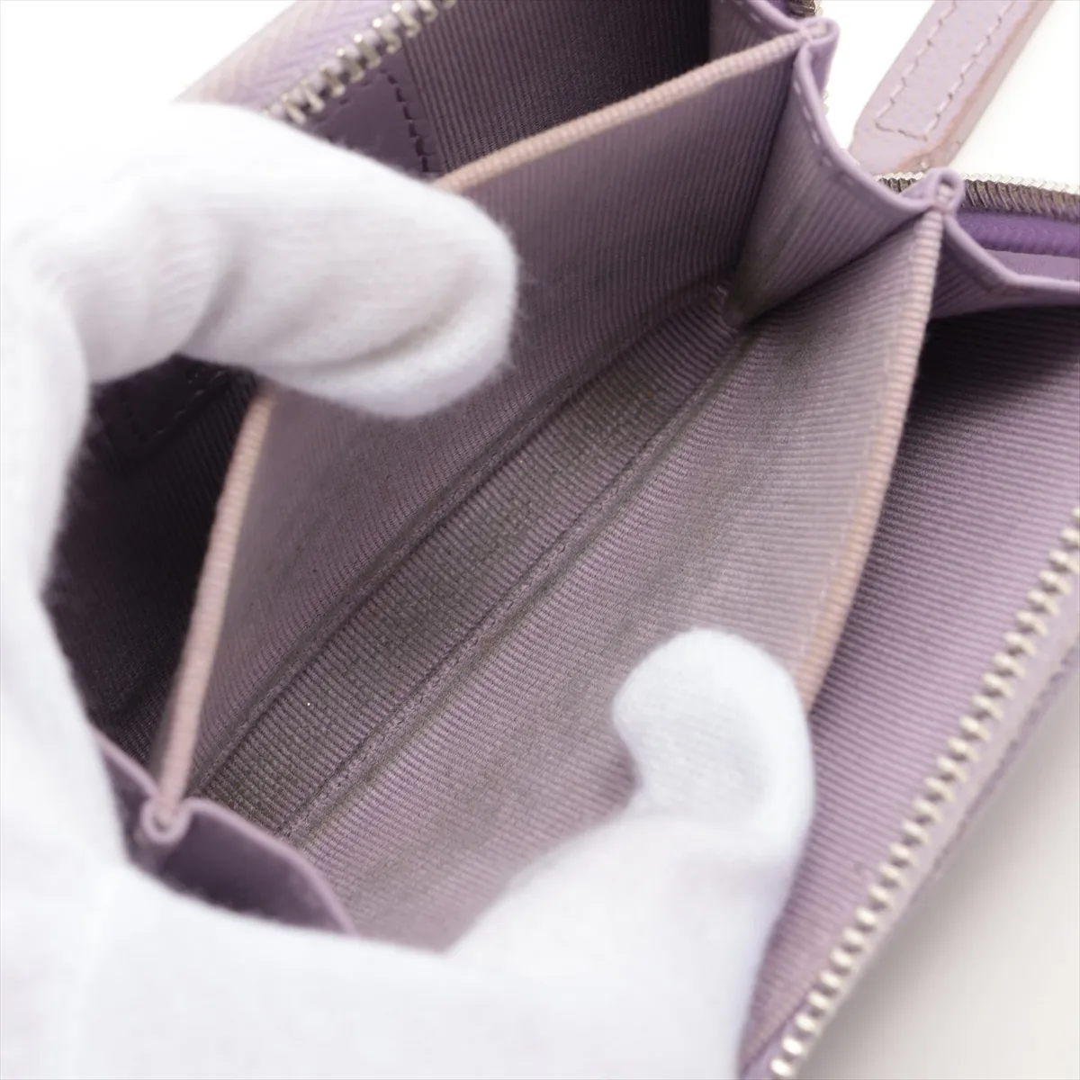 Matelasse caviar skin card case lavender silver hardware — view 5