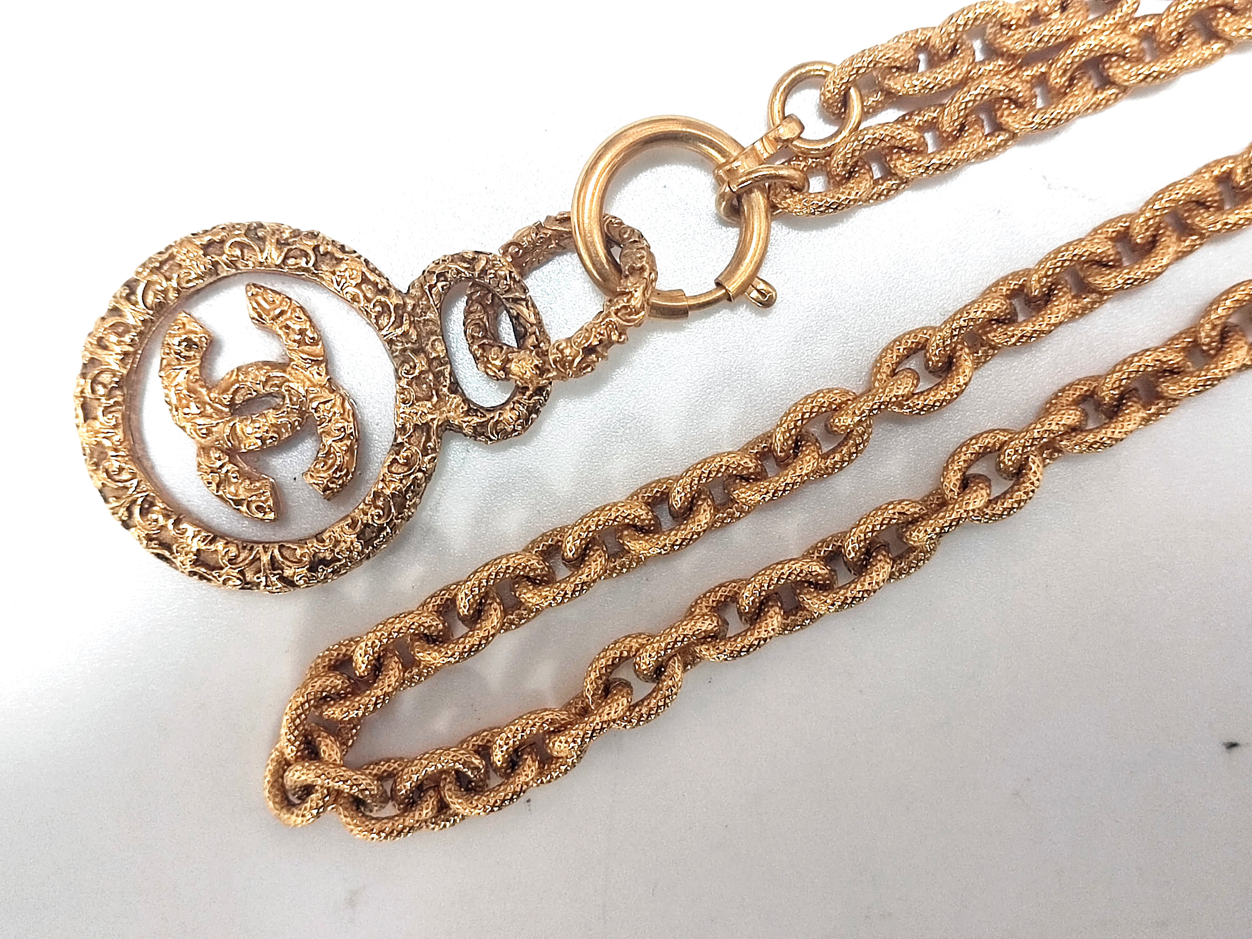 Coco Mark Lava Circle Necklace A — view 9