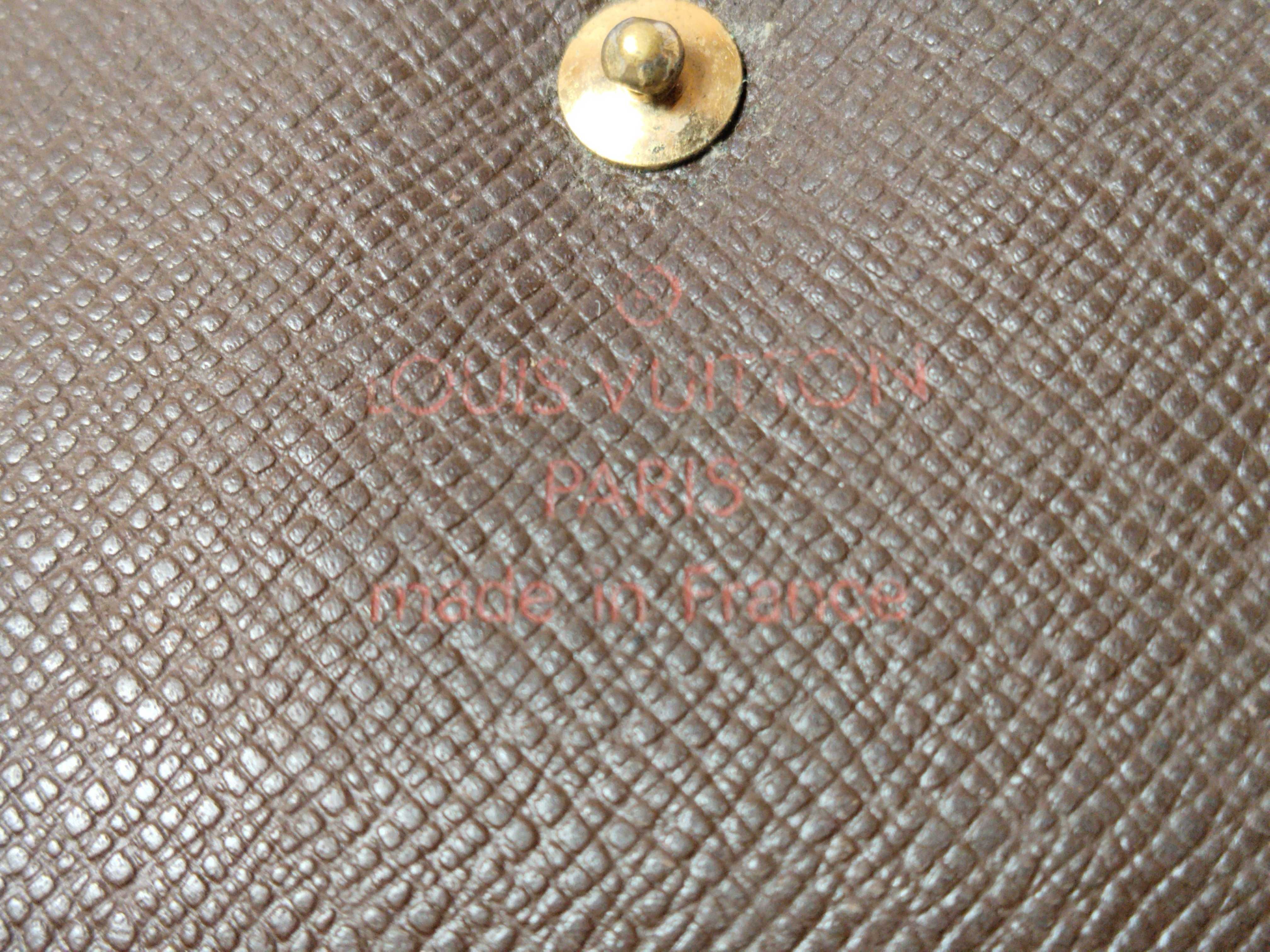Damier Louis Vuitton and other brand accessories bundle wallet — view 4