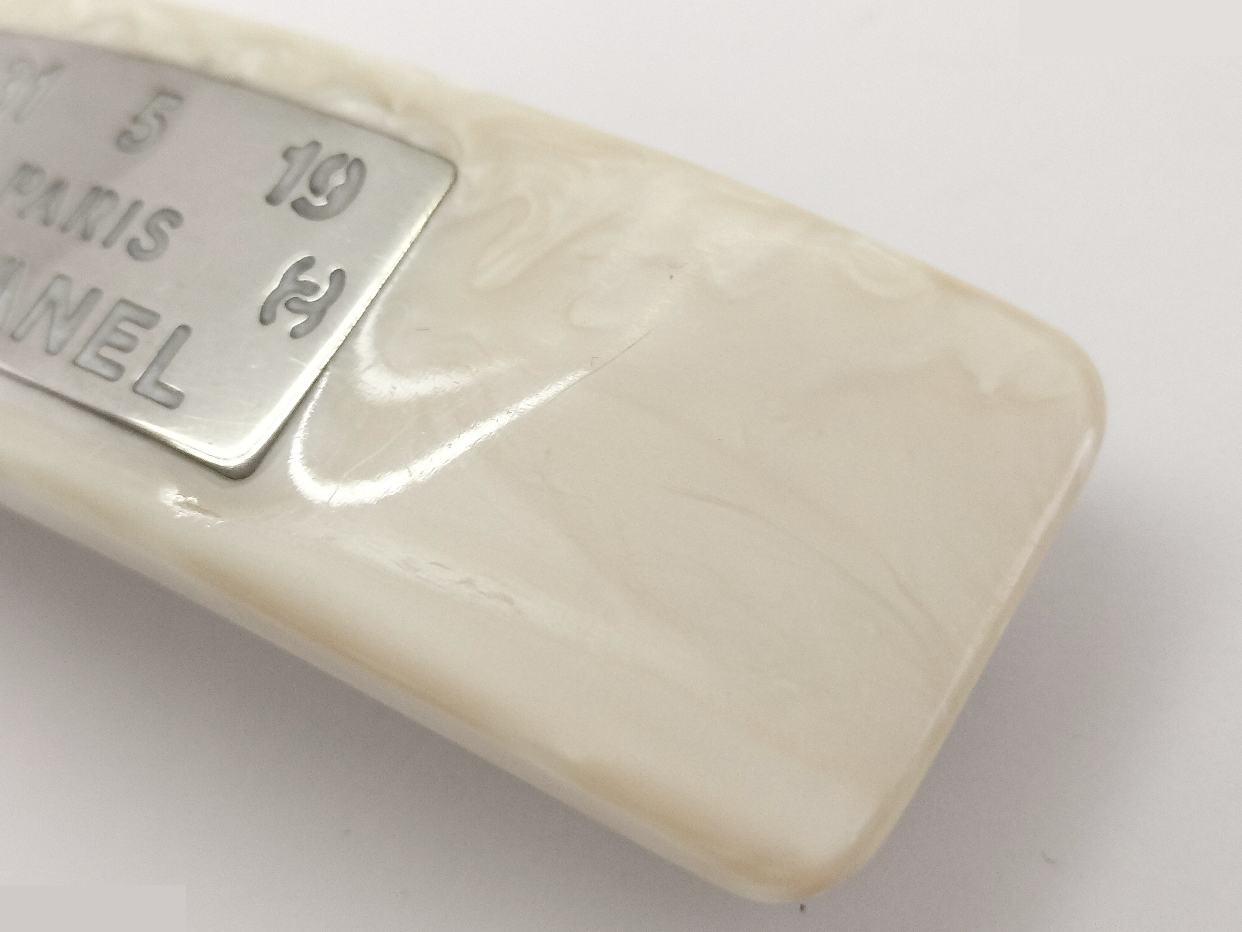 Logo plate barrette — view 6