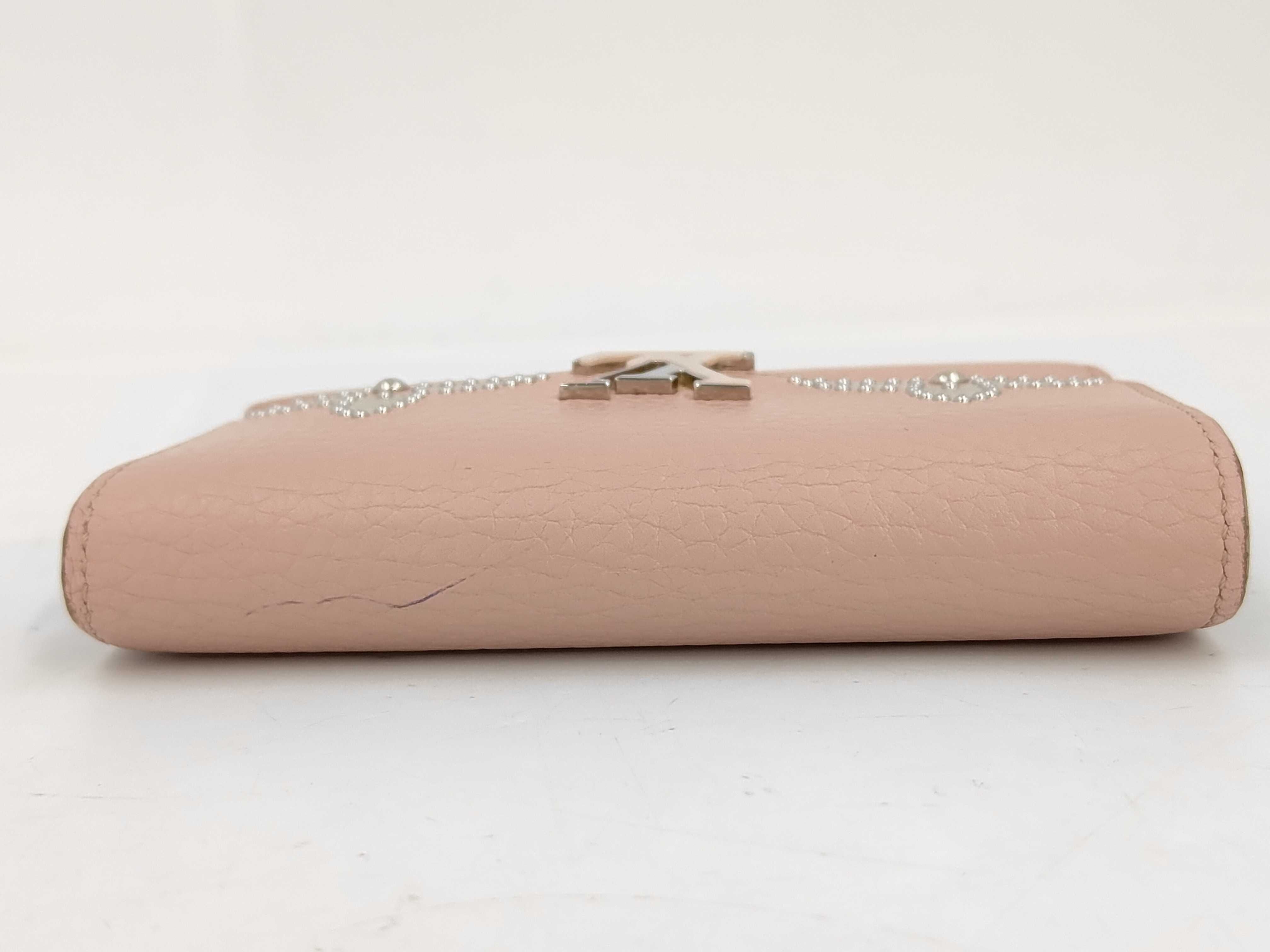M63221 Portefeuille au Capucines Compact Calfskin Rose Ballerine Wallet with Box and Dust Bag — view 5