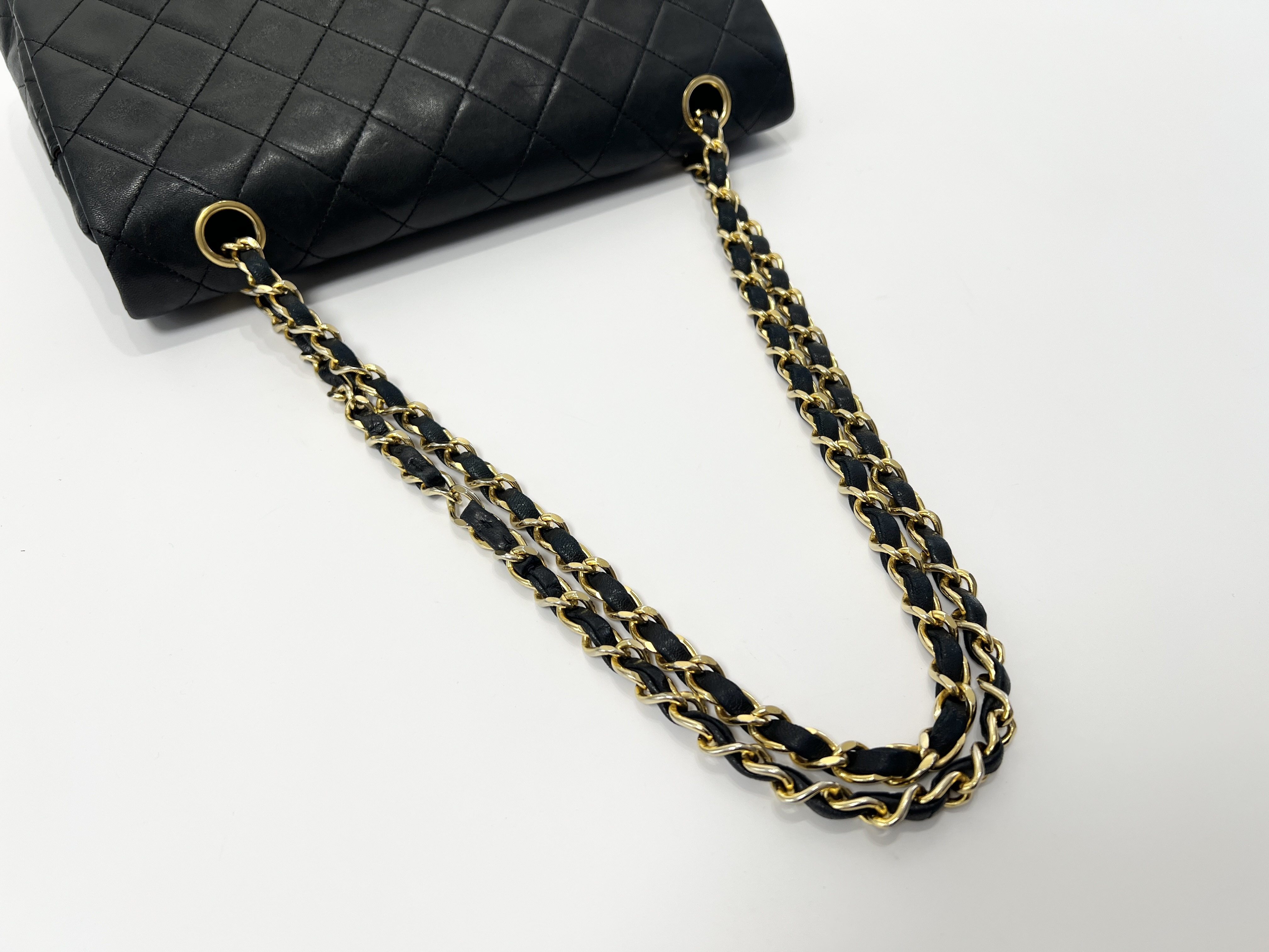 Matelassé 25 Double Flap Shoulder Bag with Coco Mark, Turnlock Closure, Lambskin Leather Chain, Double Chain, Series 1 — view 4