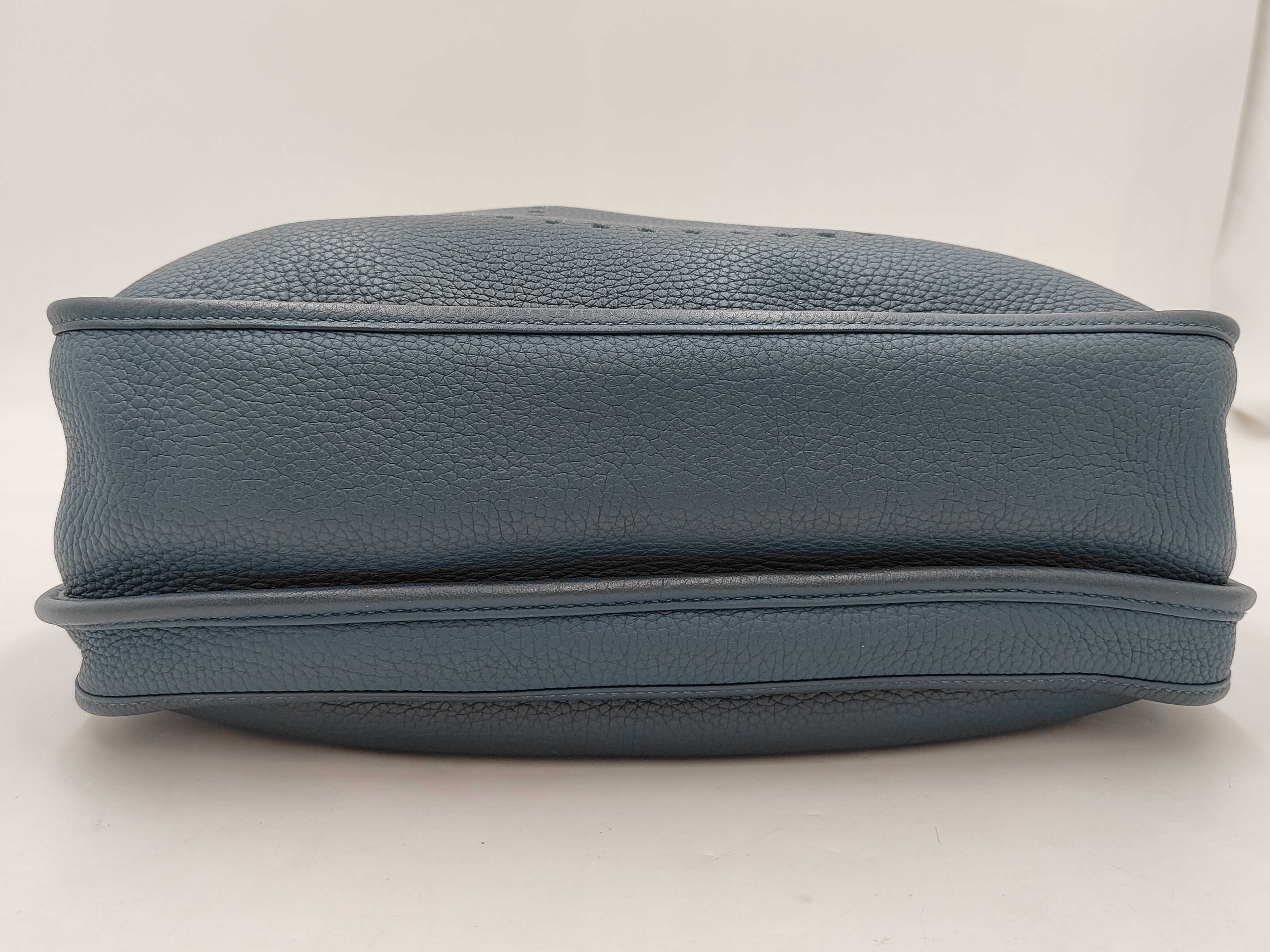 Evelyne 3GM Taurillon Clemence Colvert Shoulder Bag (Stamp A) — view 4