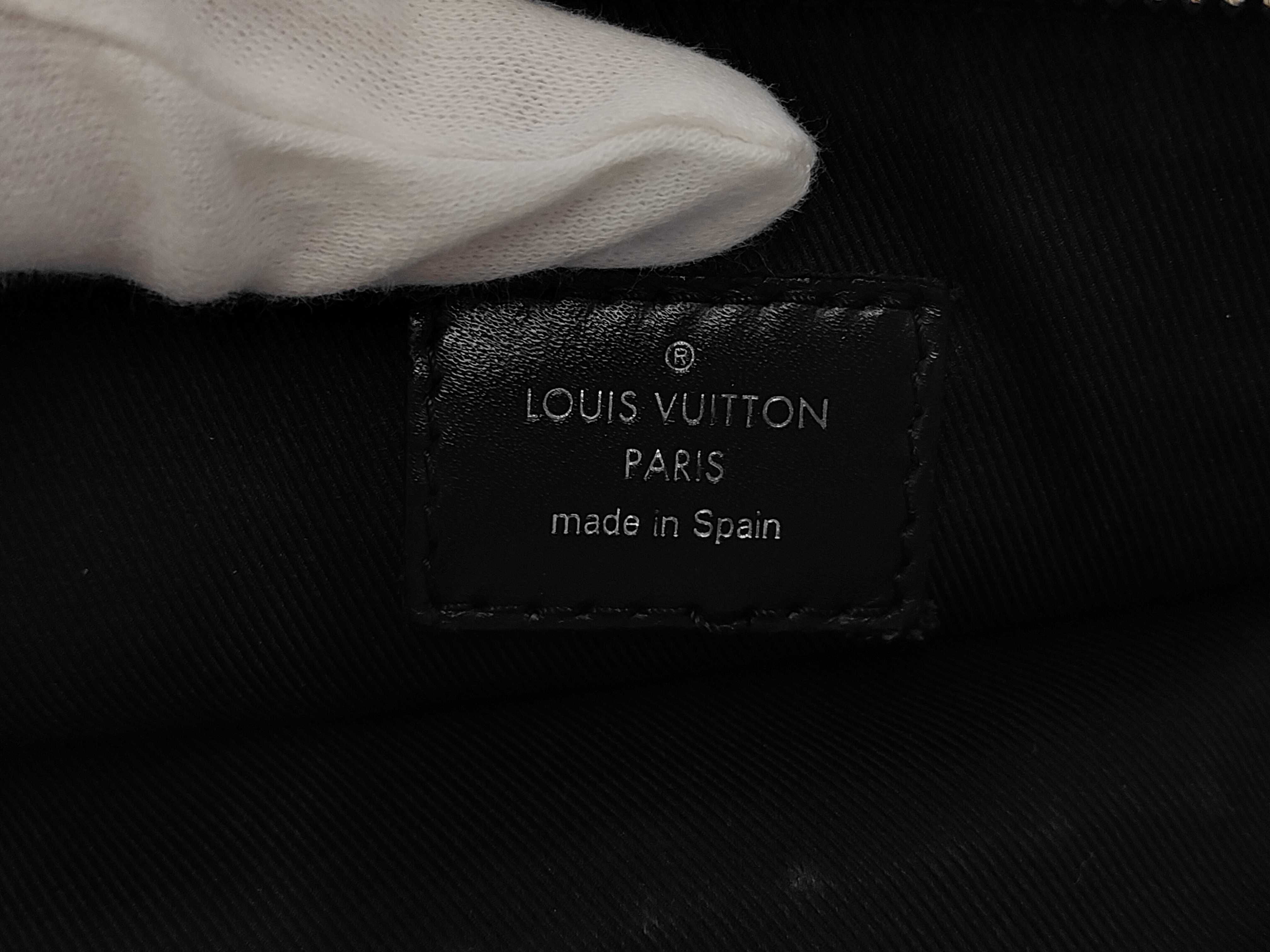 Damier Graphite Mick PM Shoulder Bag — view 9