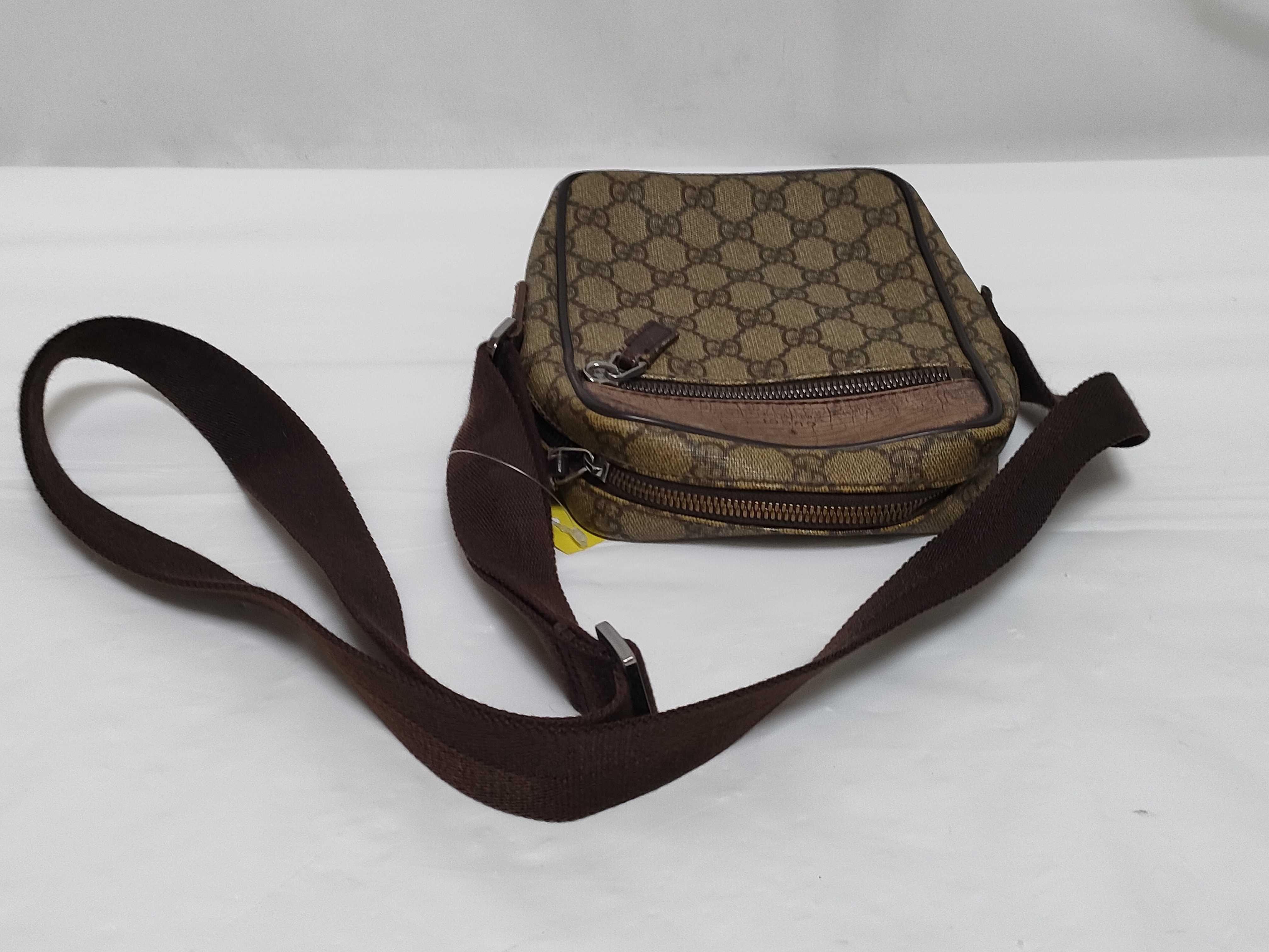 GG Supreme 101680 200047 Shoulder Bag — view 3