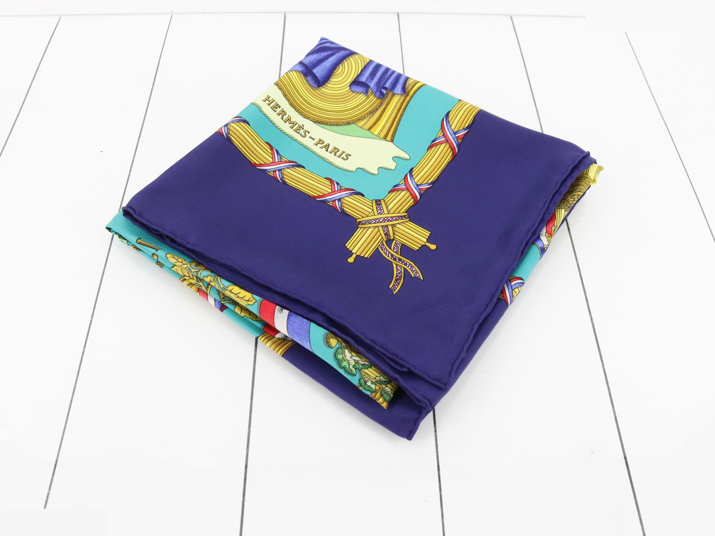 Carré 90 (scarf commemorating the 1789 French Revolution) / Carré 40 set — view 2