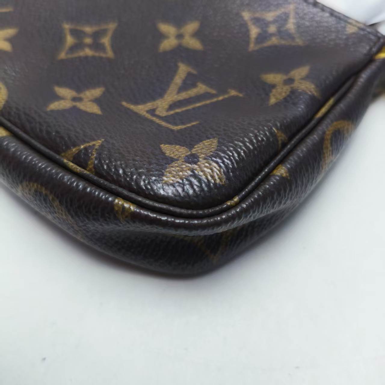 【*Shipped from: China*】LOUIS VUITTON Pochette Accessoires PU Handbag — view 5