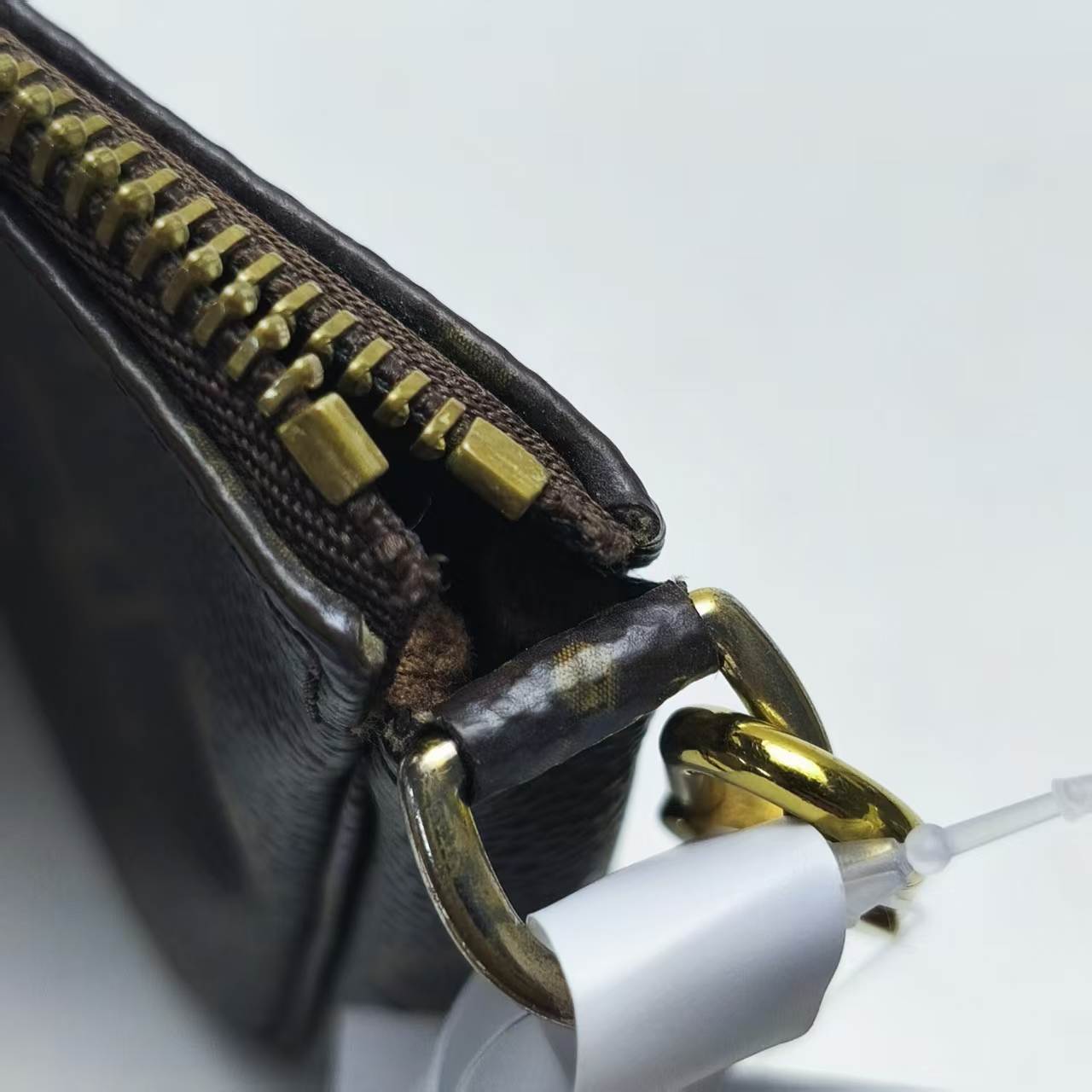 【*Shipped from: China*】LOUIS VUITTON Pochette Accessoires PU Handbag — view 9