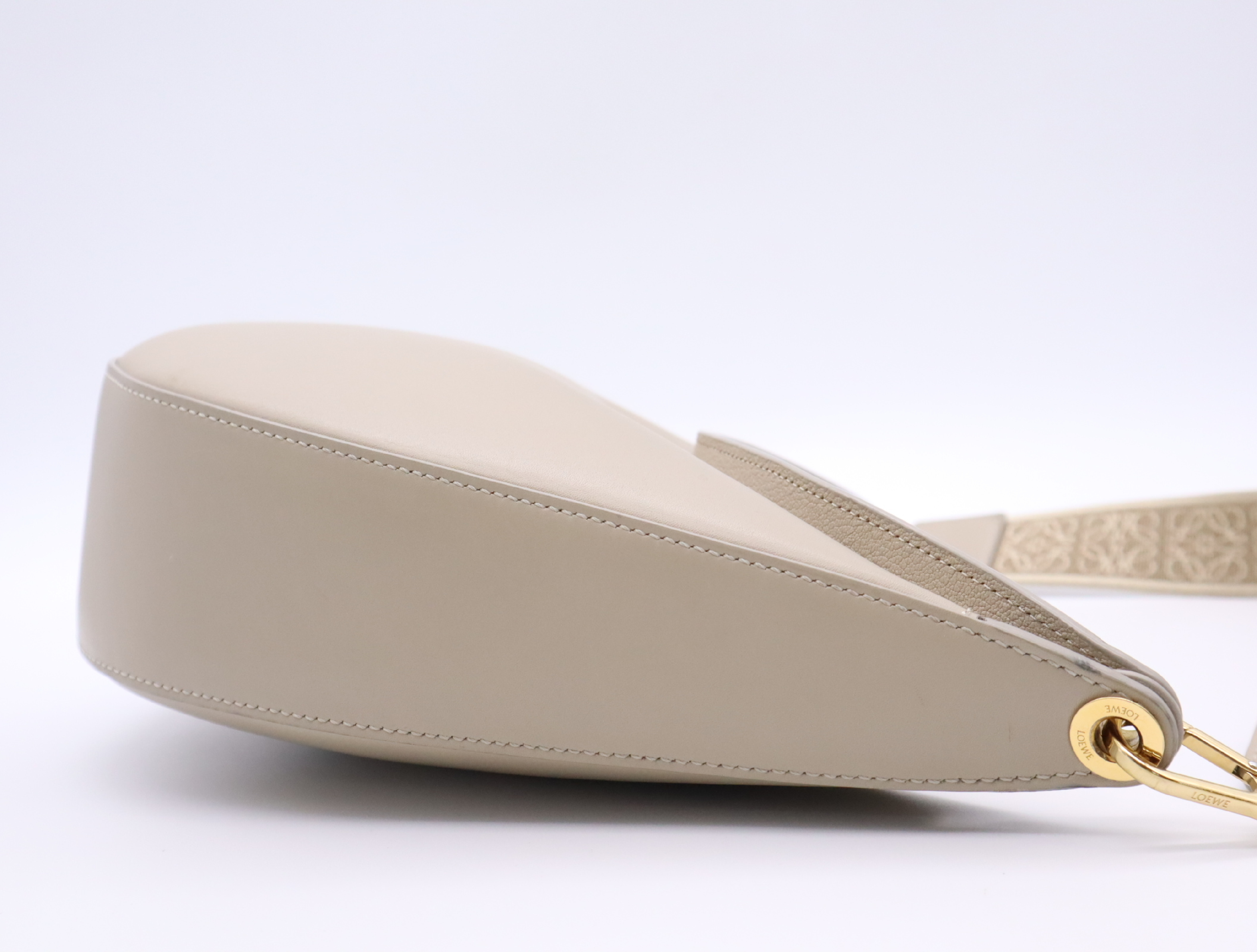 Leather Luna Shoulder Bag, Beige, with Dust Bag. — view 5