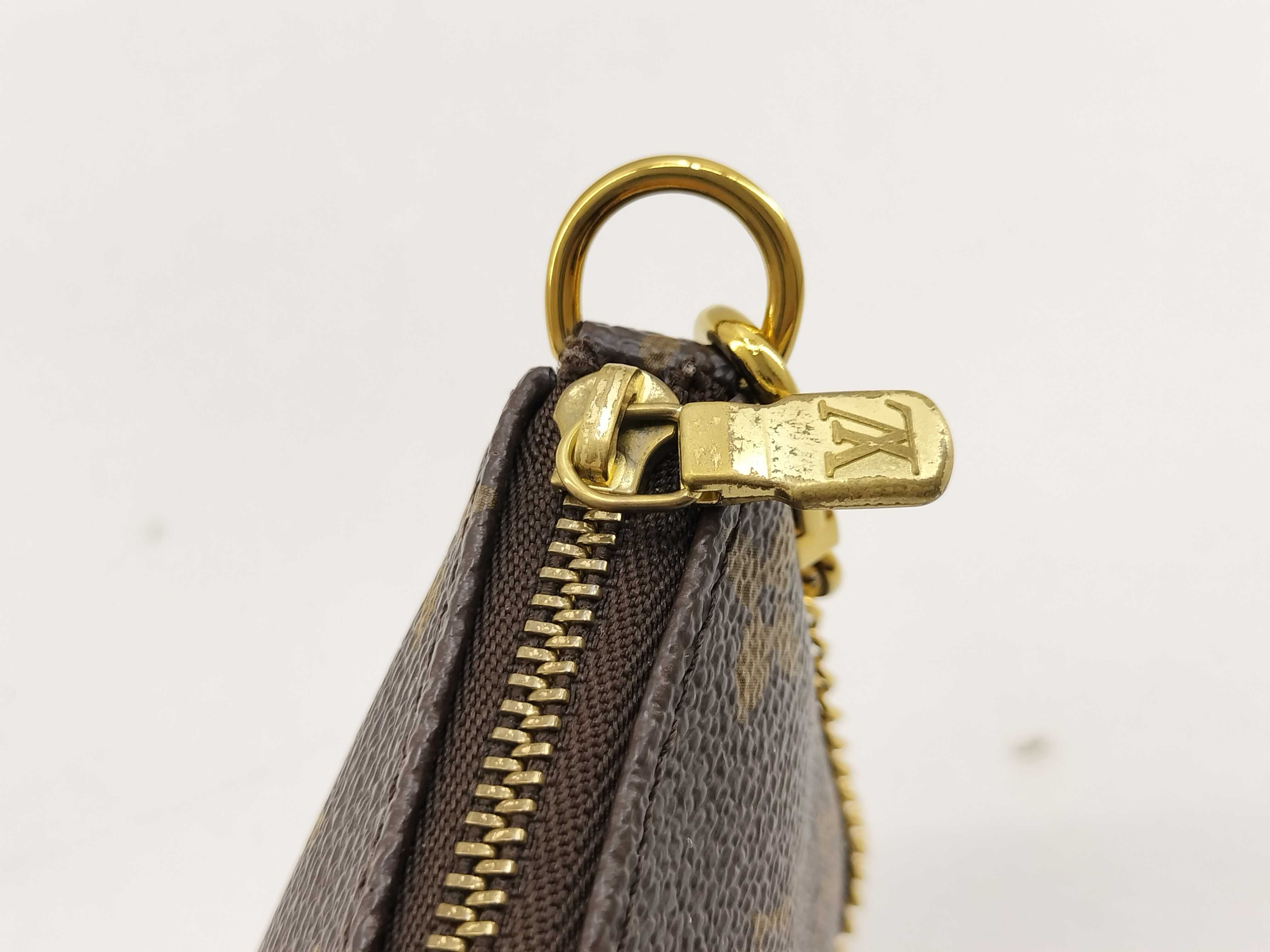 Monogram Louis Vuitton Pouch Shoulder Bag Pouch — view 9