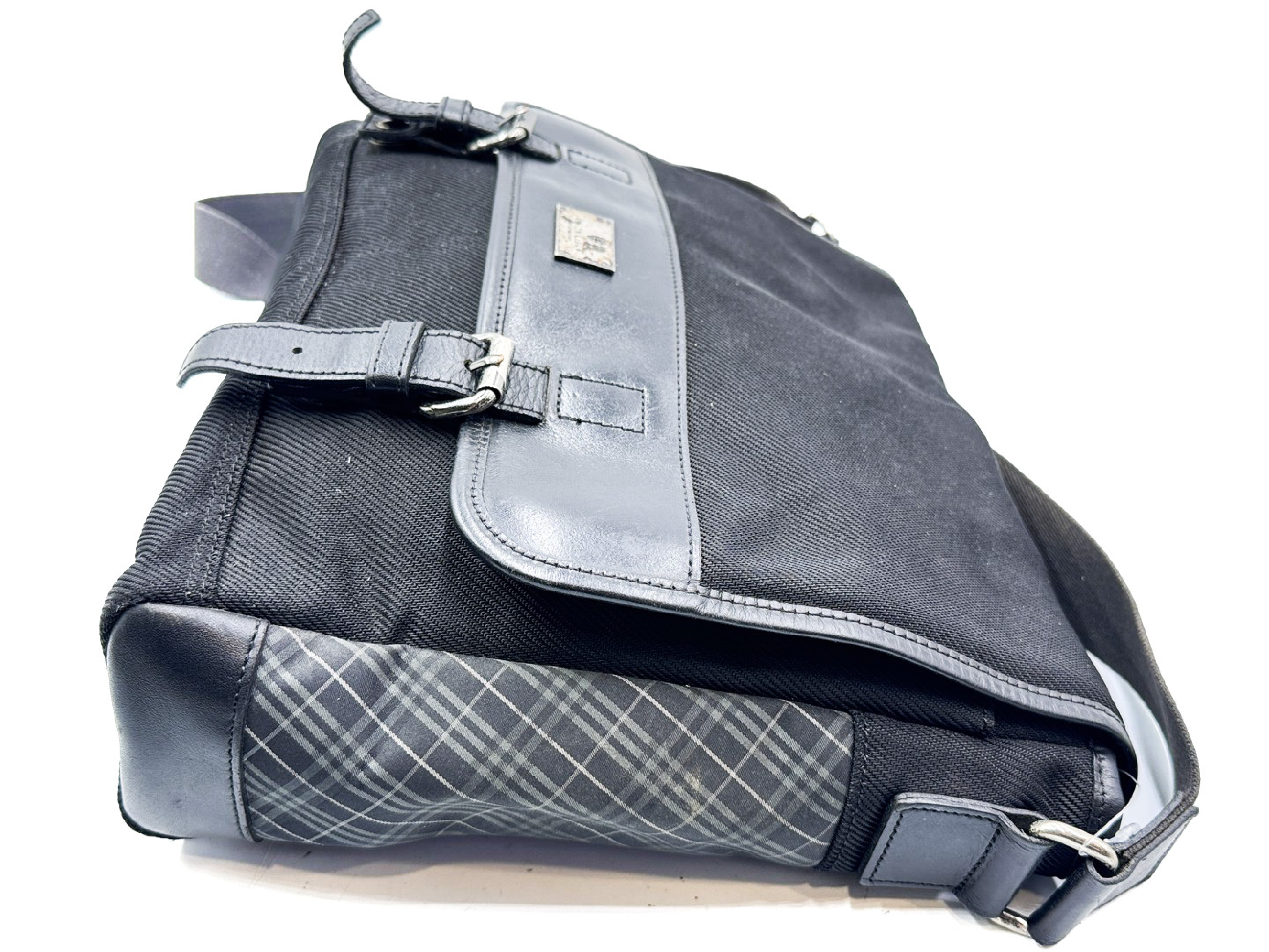 Nova Check Leather Messenger Bag Black Label Crestbridge Shoulder Bag — view 4