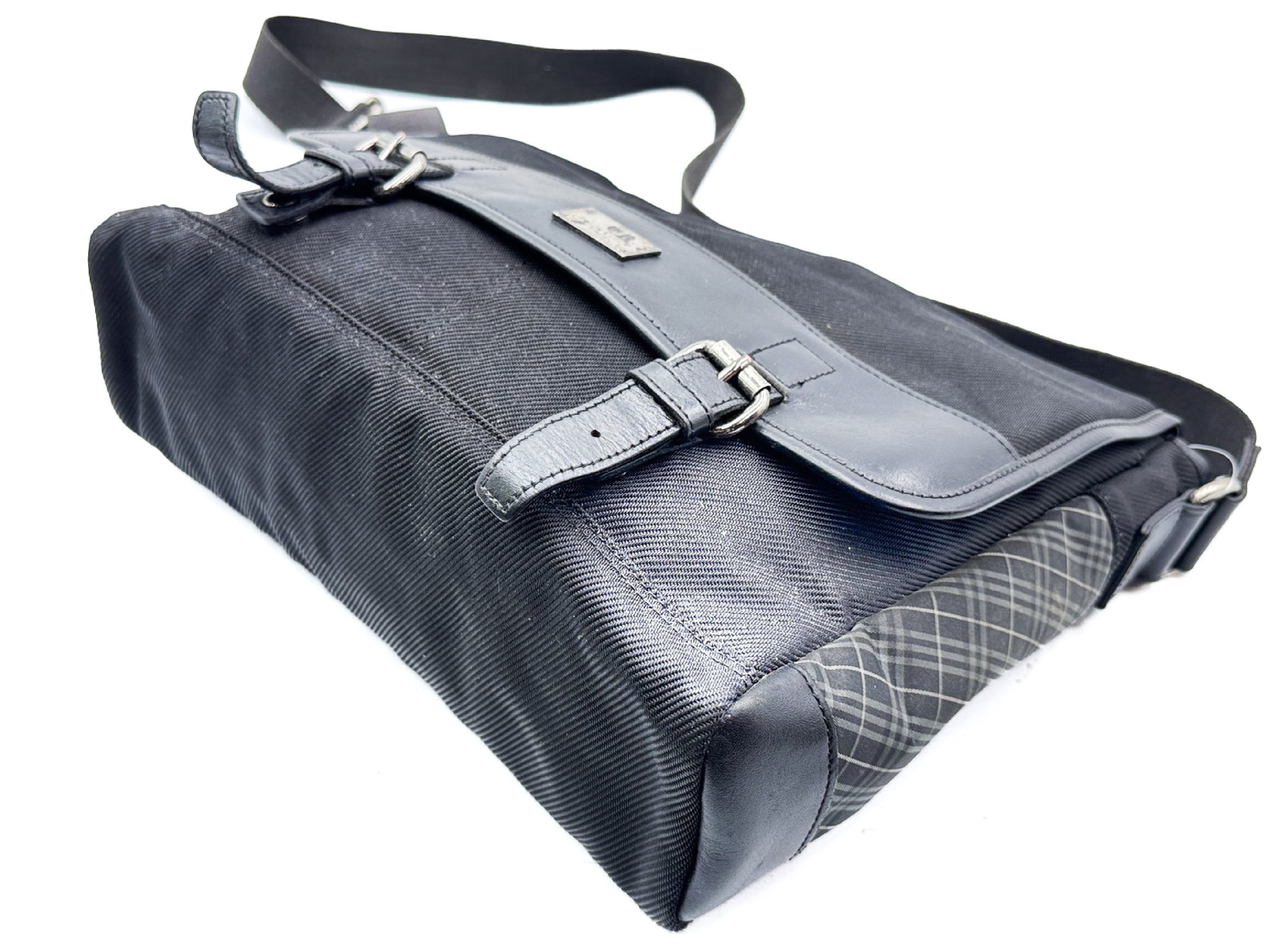 Nova Check Leather Messenger Bag Black Label Crestbridge Shoulder Bag — view 6