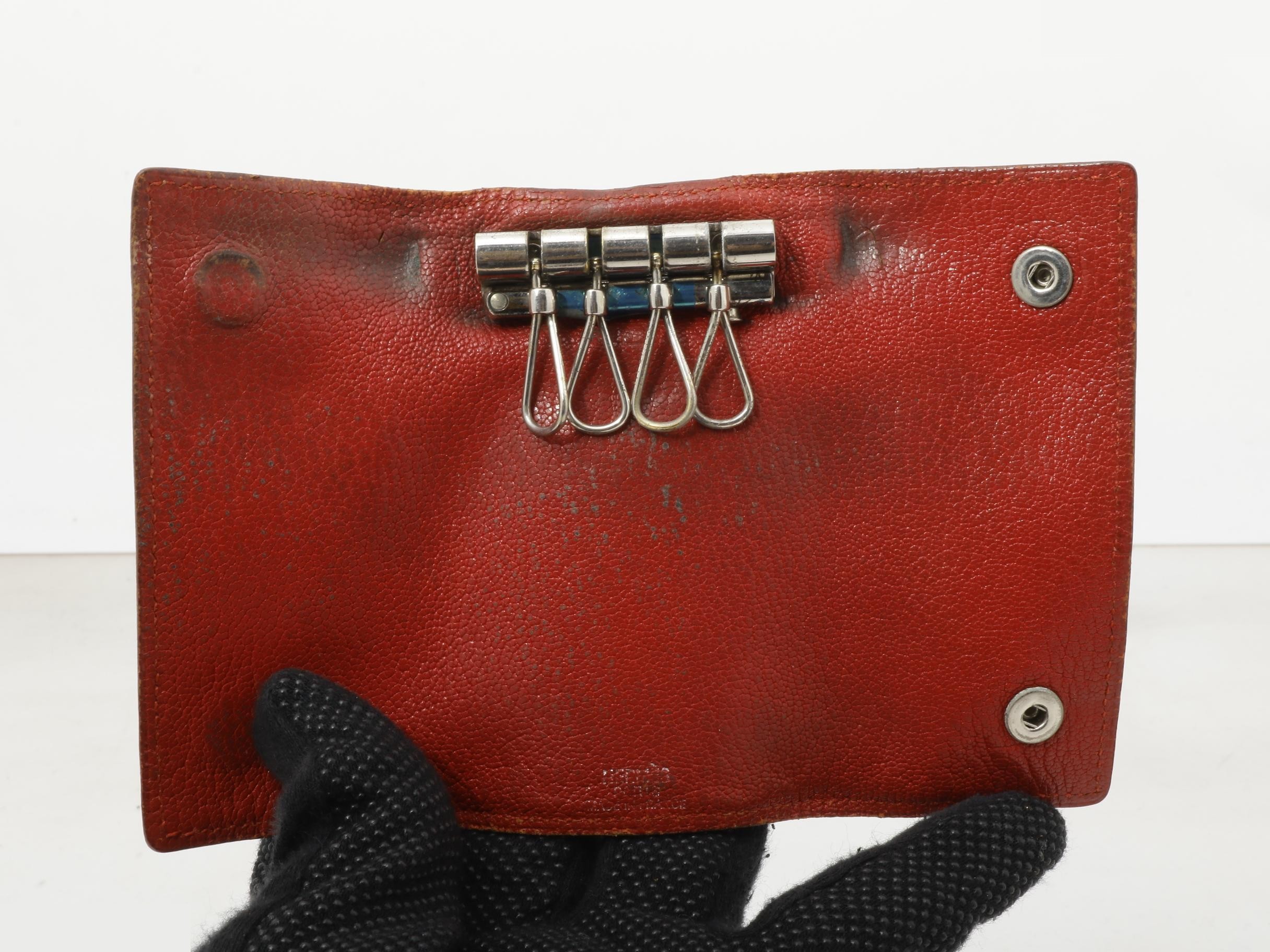 Leather 4-ring key case with G stamp — view 4