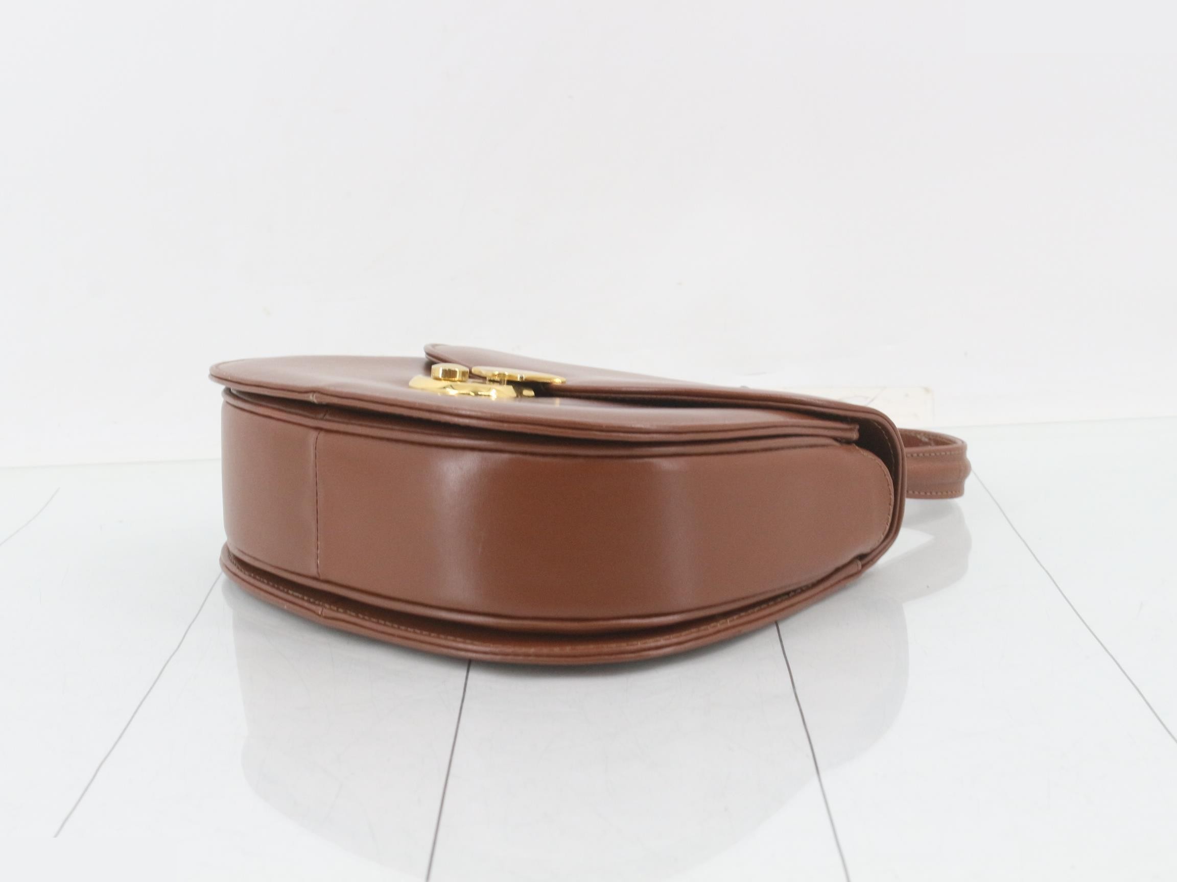 Burberrys leather handbag, brown tones — view 6