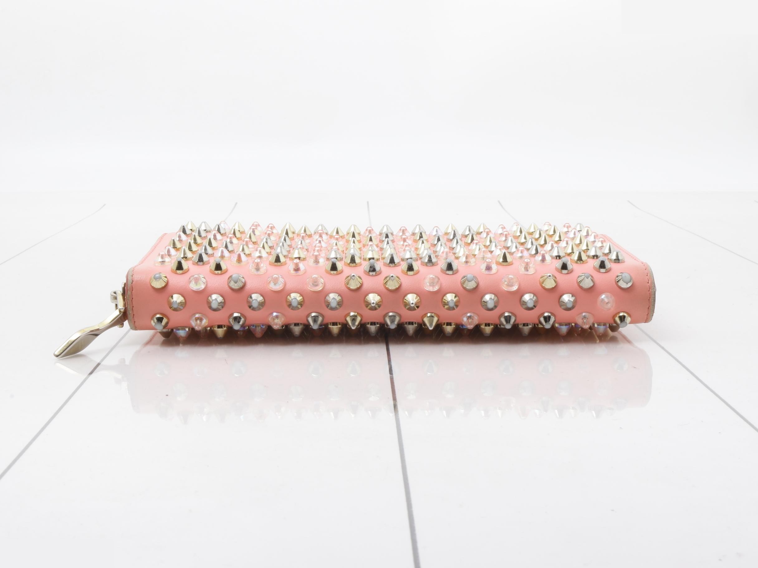 Other lines: Bags and Wallets — view 3