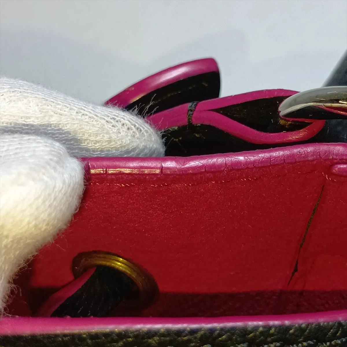 LV Logo Lockme Bucket M54677 DU0139 Black x Pink — view 11