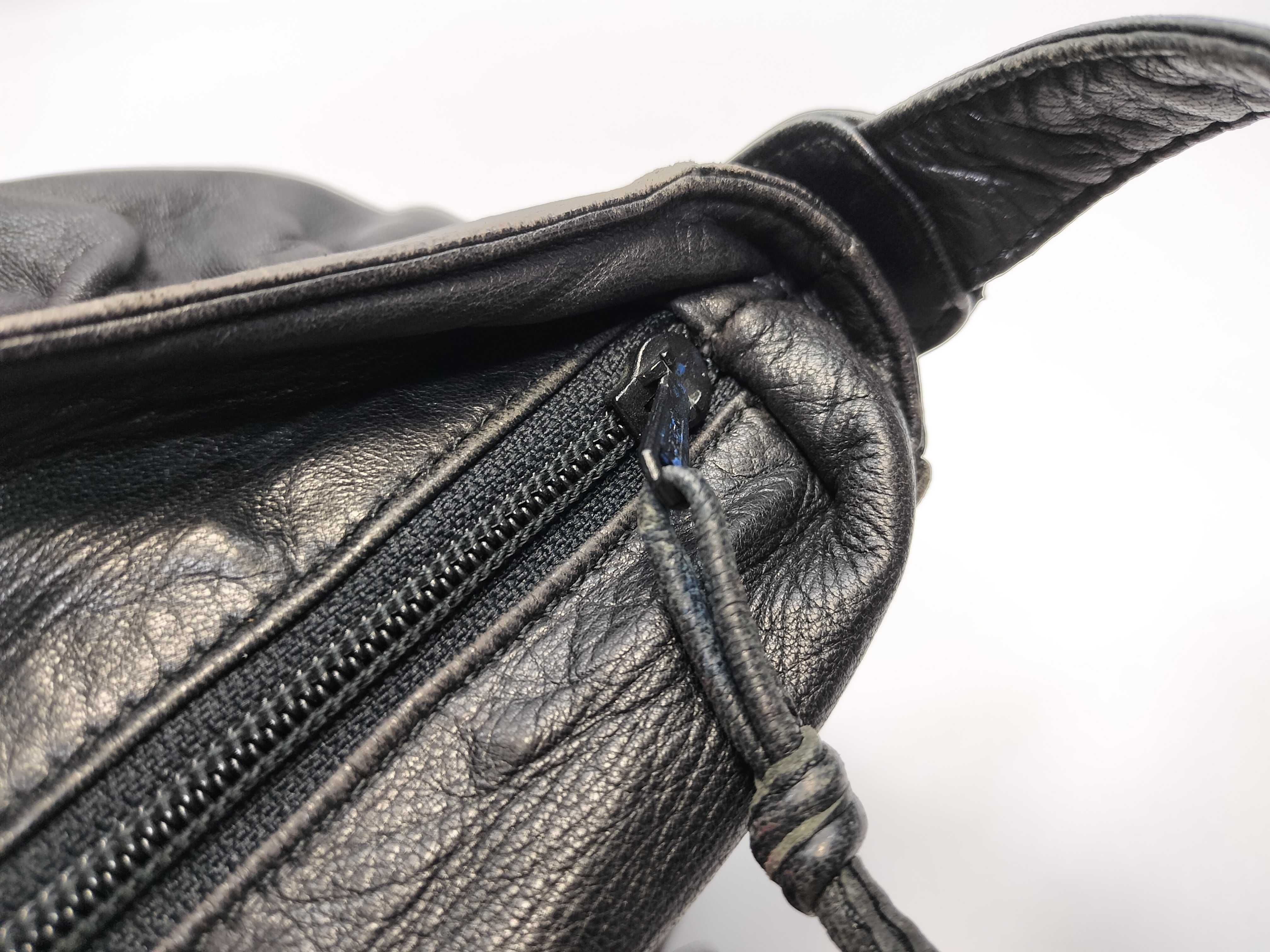 Vintage Leather Shoulder Bag — view 9