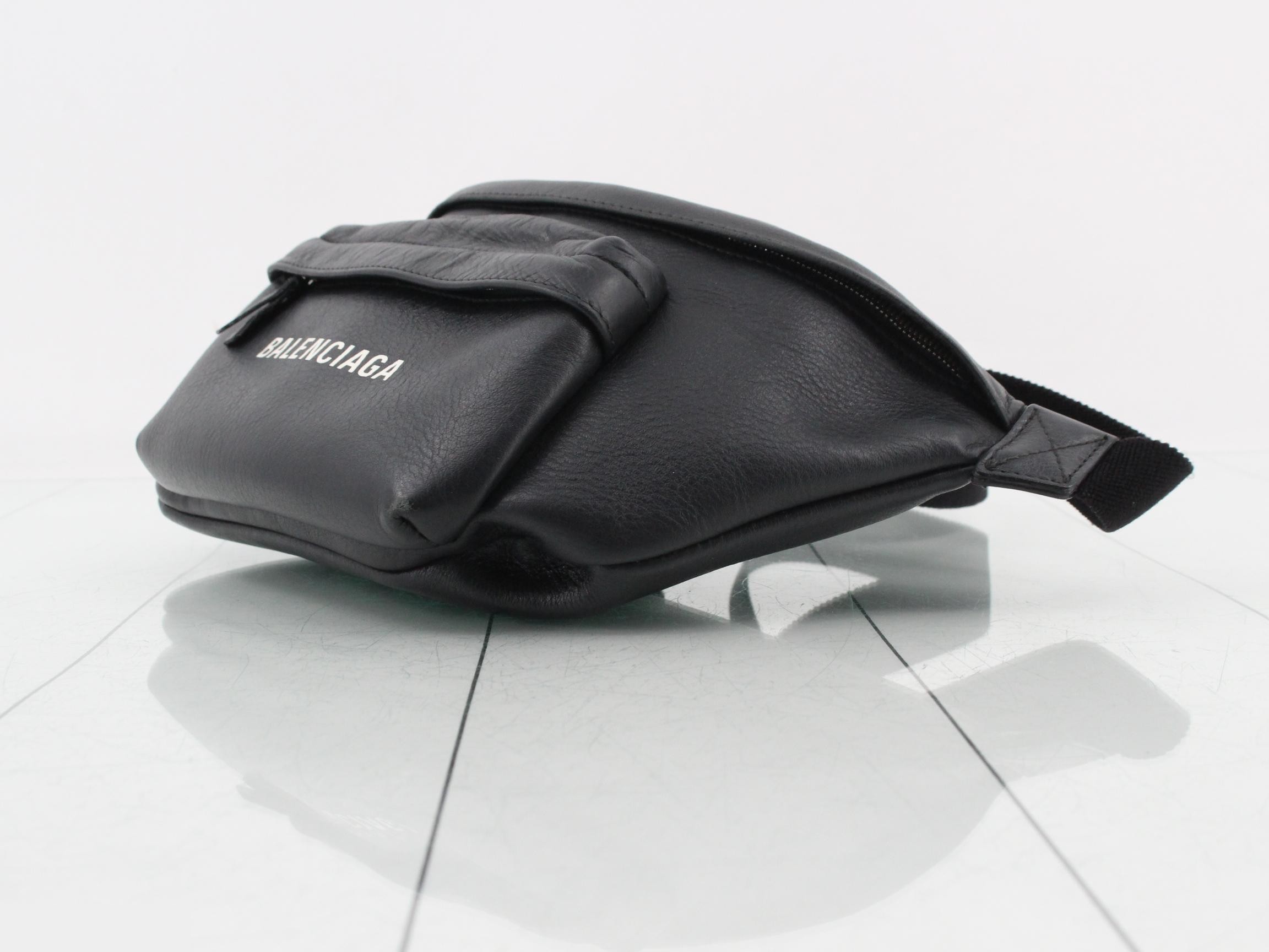 Everyday Belt Leather Body Bag — view 6
