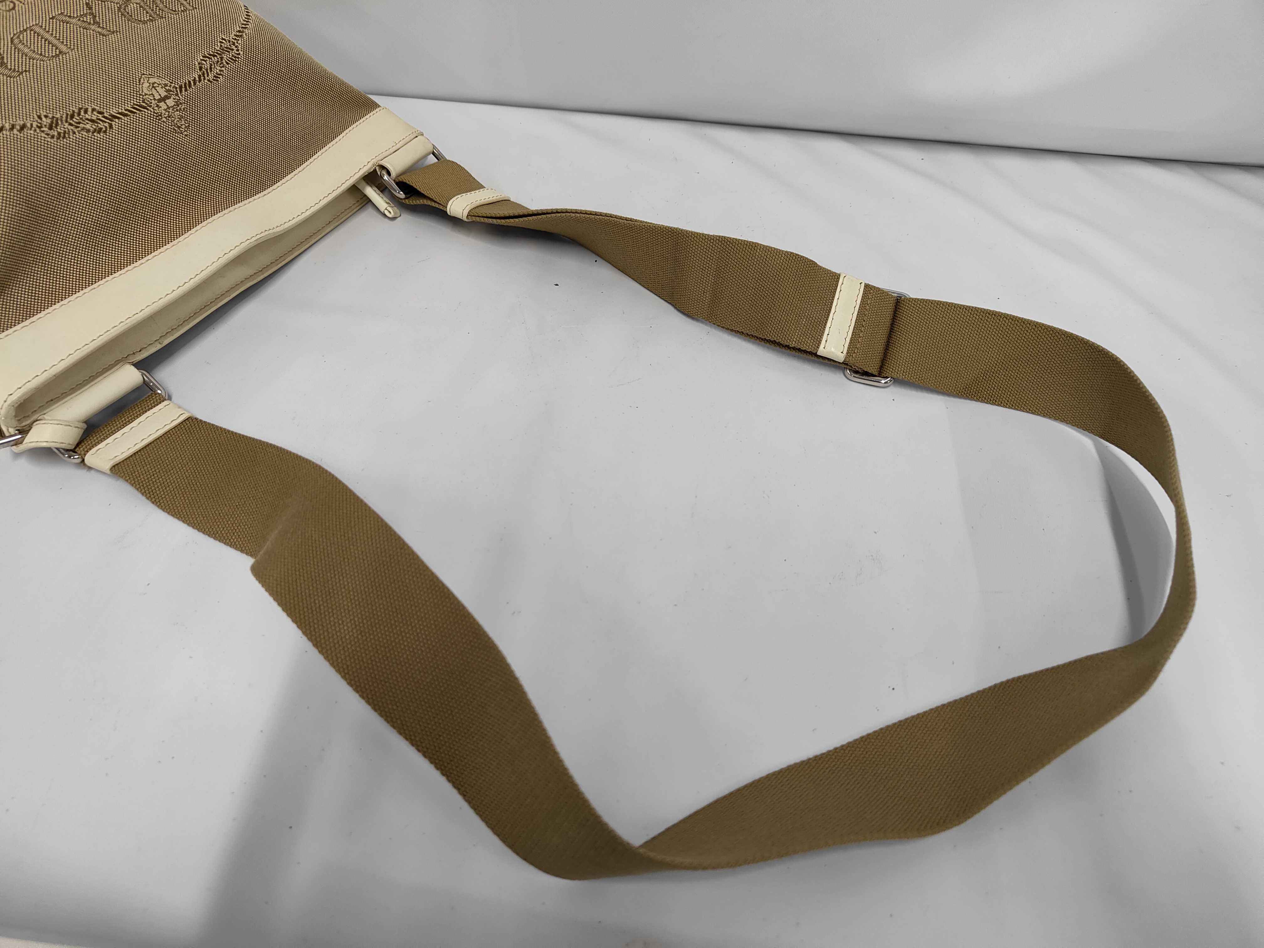 BT0536 Logo Jacquard Shoulder Bag — view 5