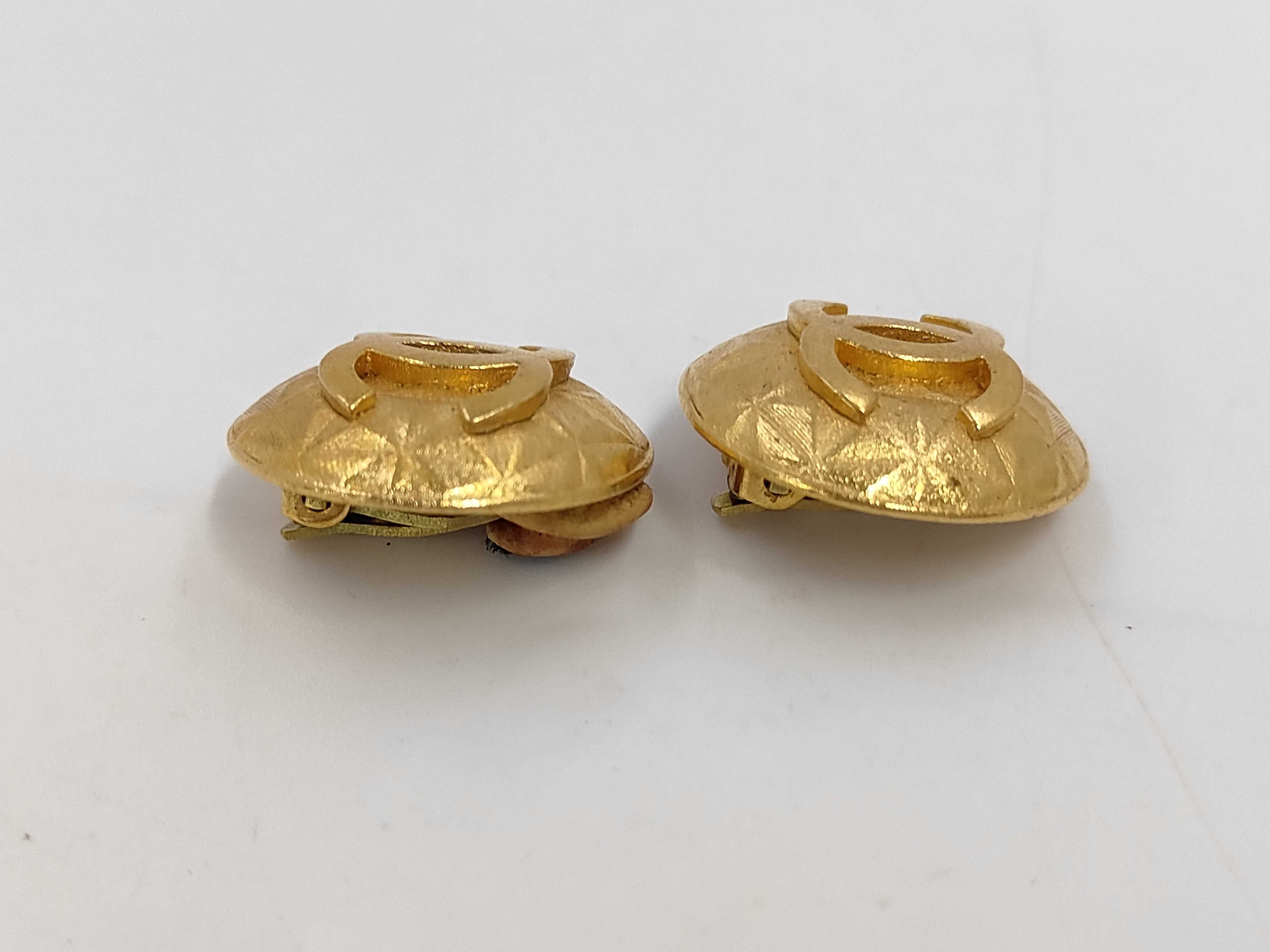 earrings — view 3