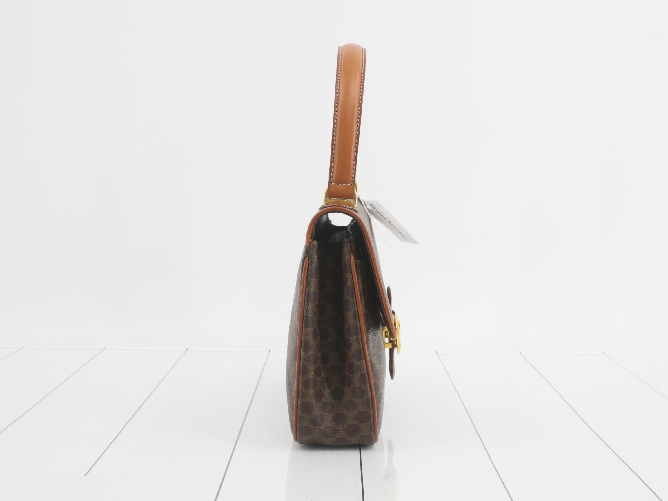 handbag — view 4
