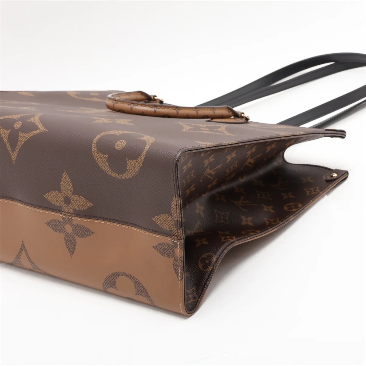 Giant Monogram Reverse OnTheGo GM M45320 TJ4230 Brown (RFID detected) — view 3