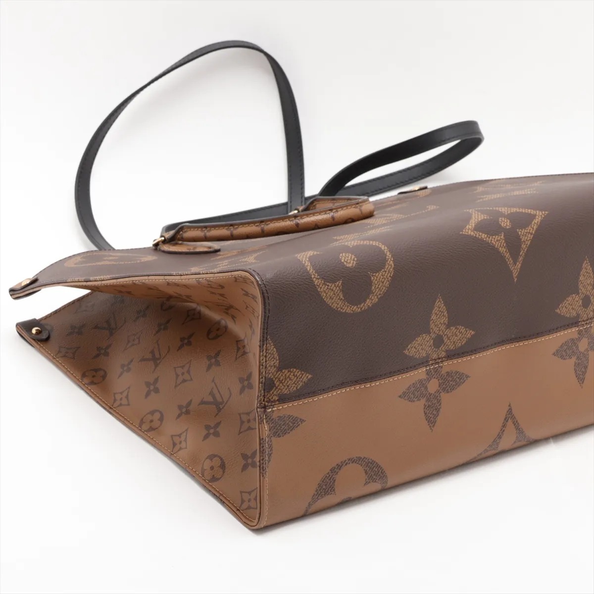 Giant Monogram Reverse OnTheGo GM M45320 TJ4230 Brown (RFID detected) — view 4