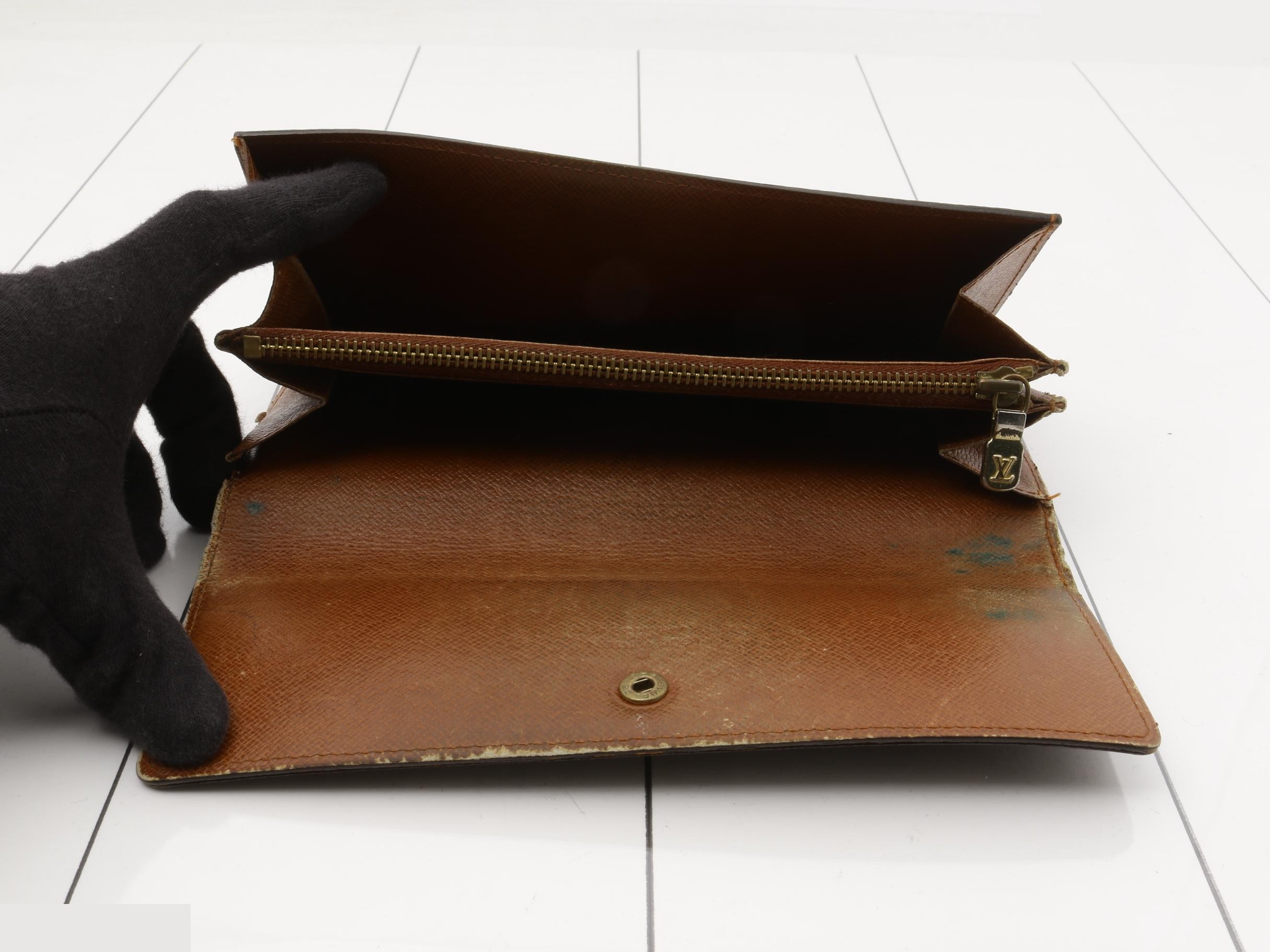 Monogram Pochette Portemonnaie Credit Bi-fold Long Wallet — view 4