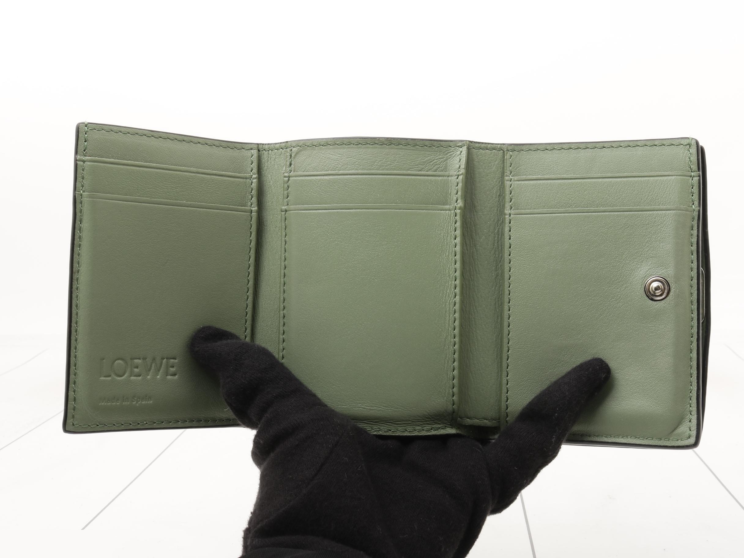 Other lines: Bags & Wallets, Trifold Wallet — view 4