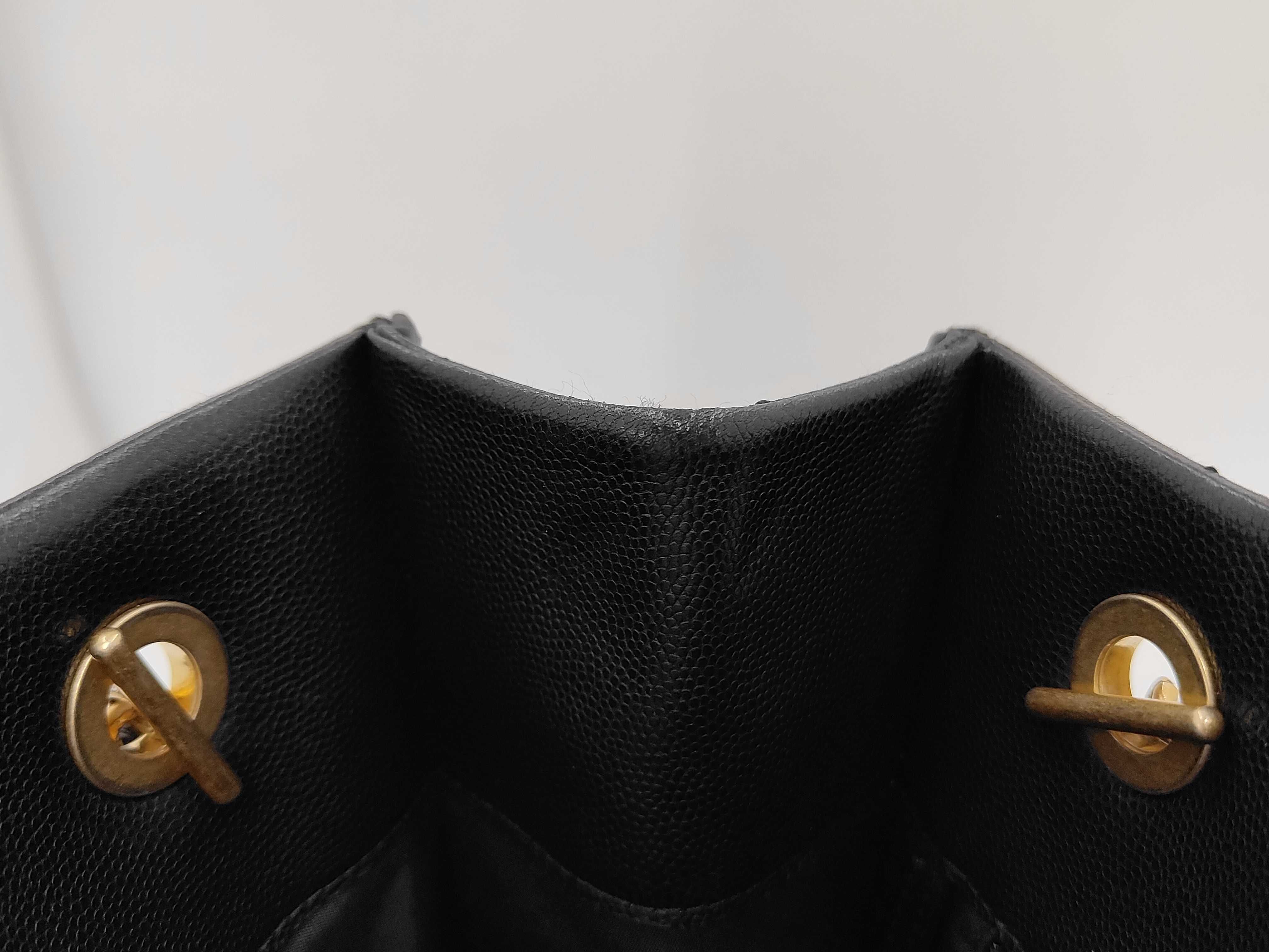 Matelassé Caviar Skin Chain Tote Bag — view 8