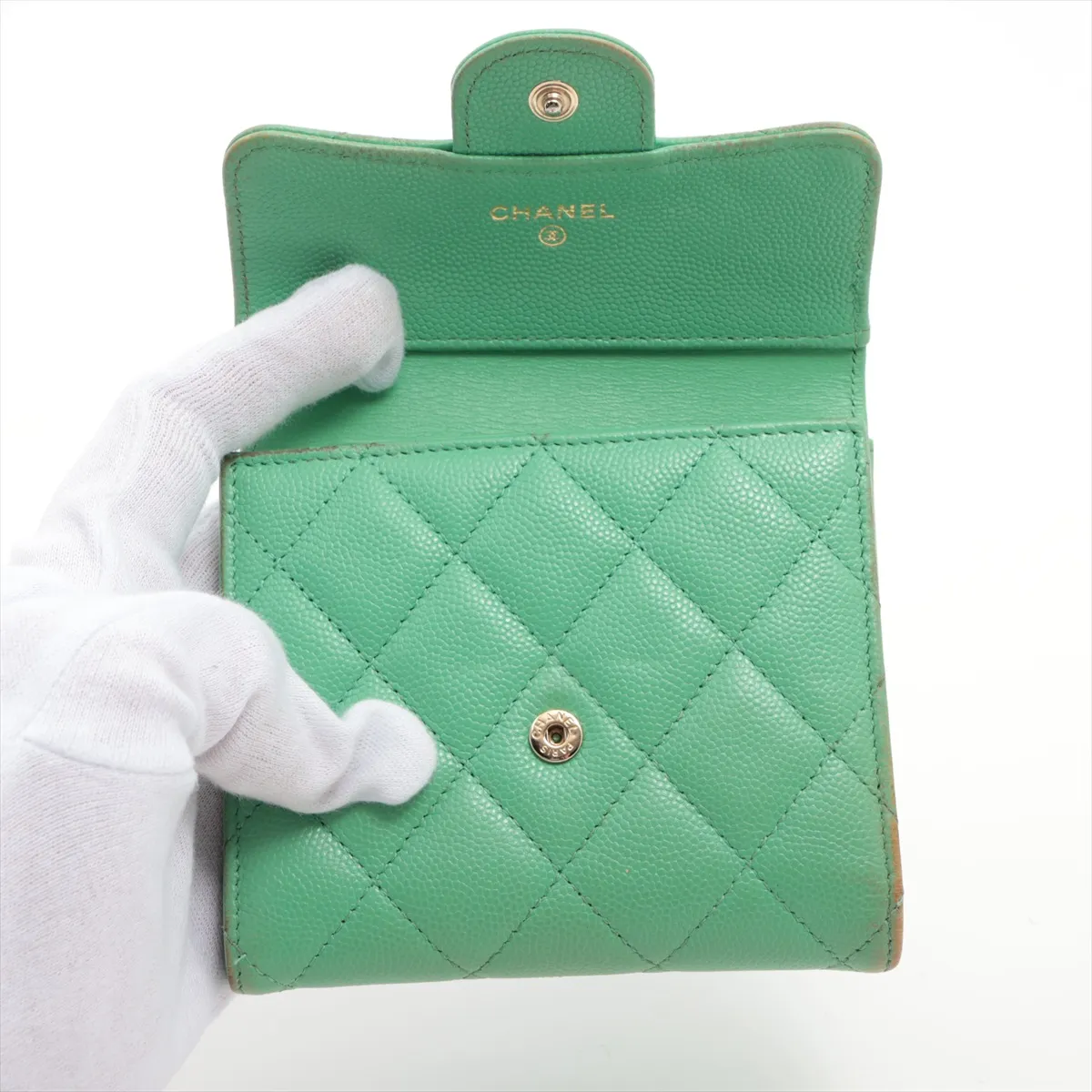 Matelasse caviar skin compact wallet green gold hardware — view 3