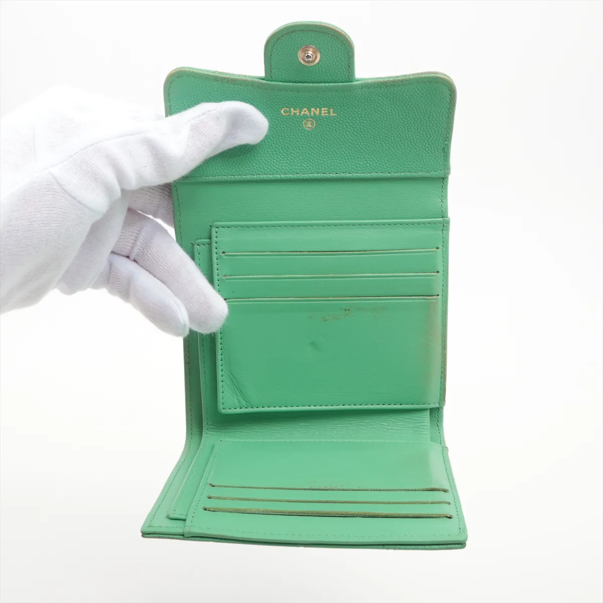 Matelasse caviar skin compact wallet green gold hardware — view 4