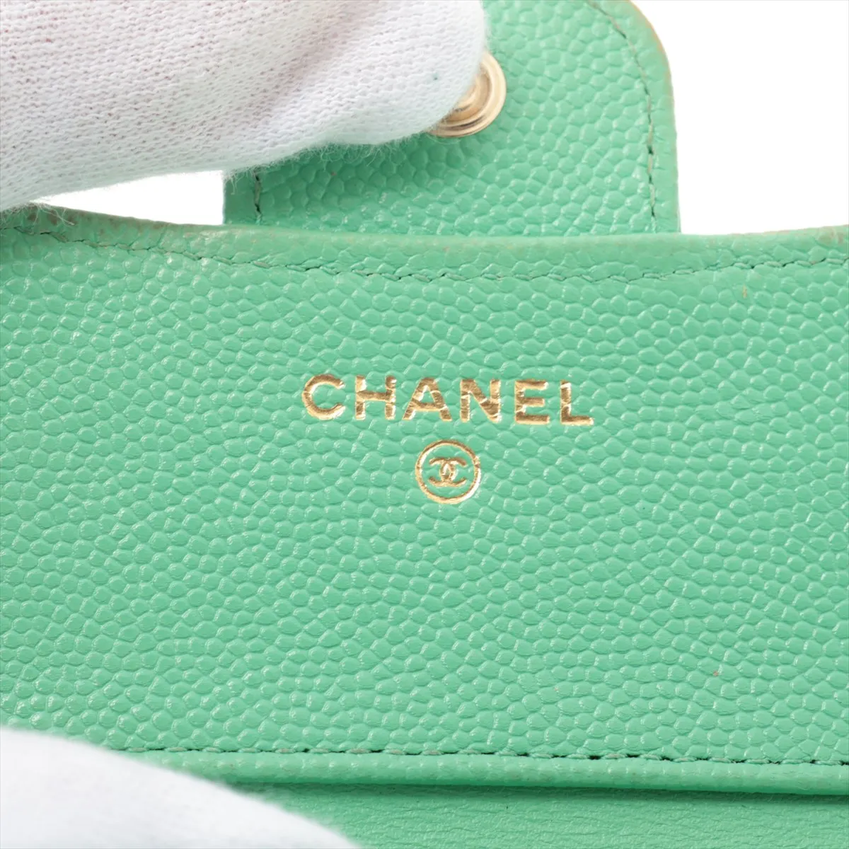 Matelasse caviar skin compact wallet green gold hardware — view 7
