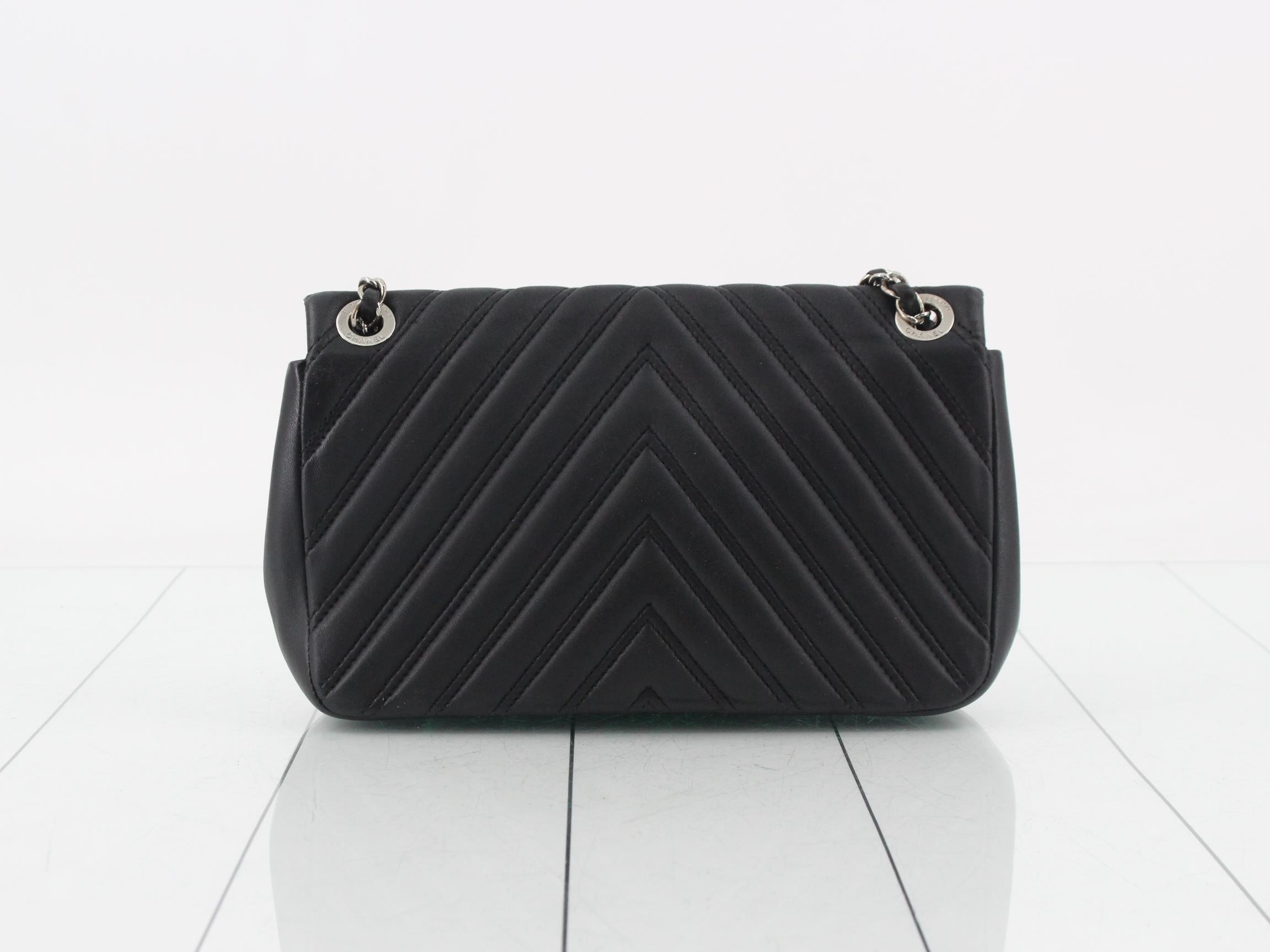 V-stitch leather double chain shoulder bag, black — view 2