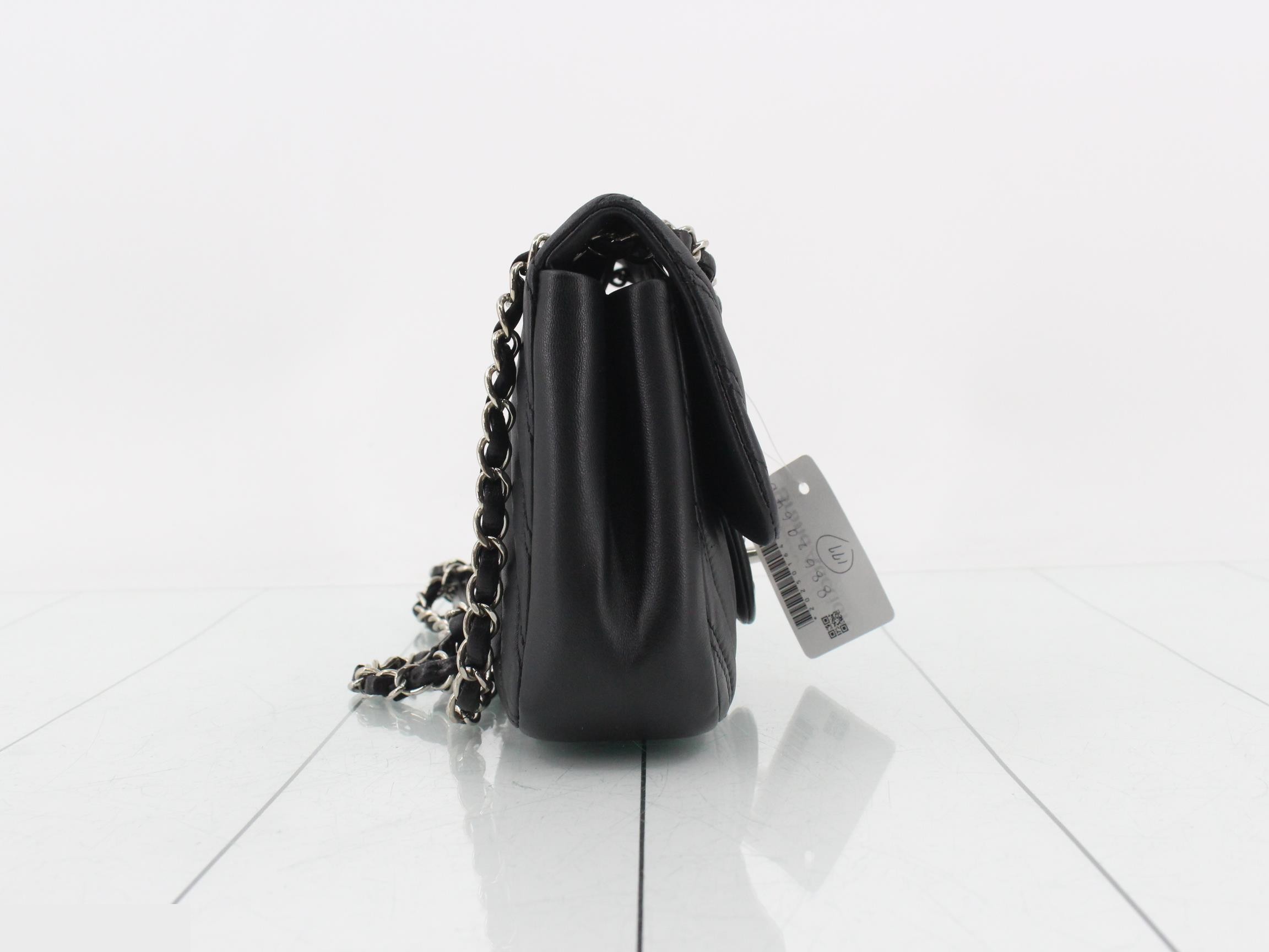 V-stitch leather double chain shoulder bag, black — view 4
