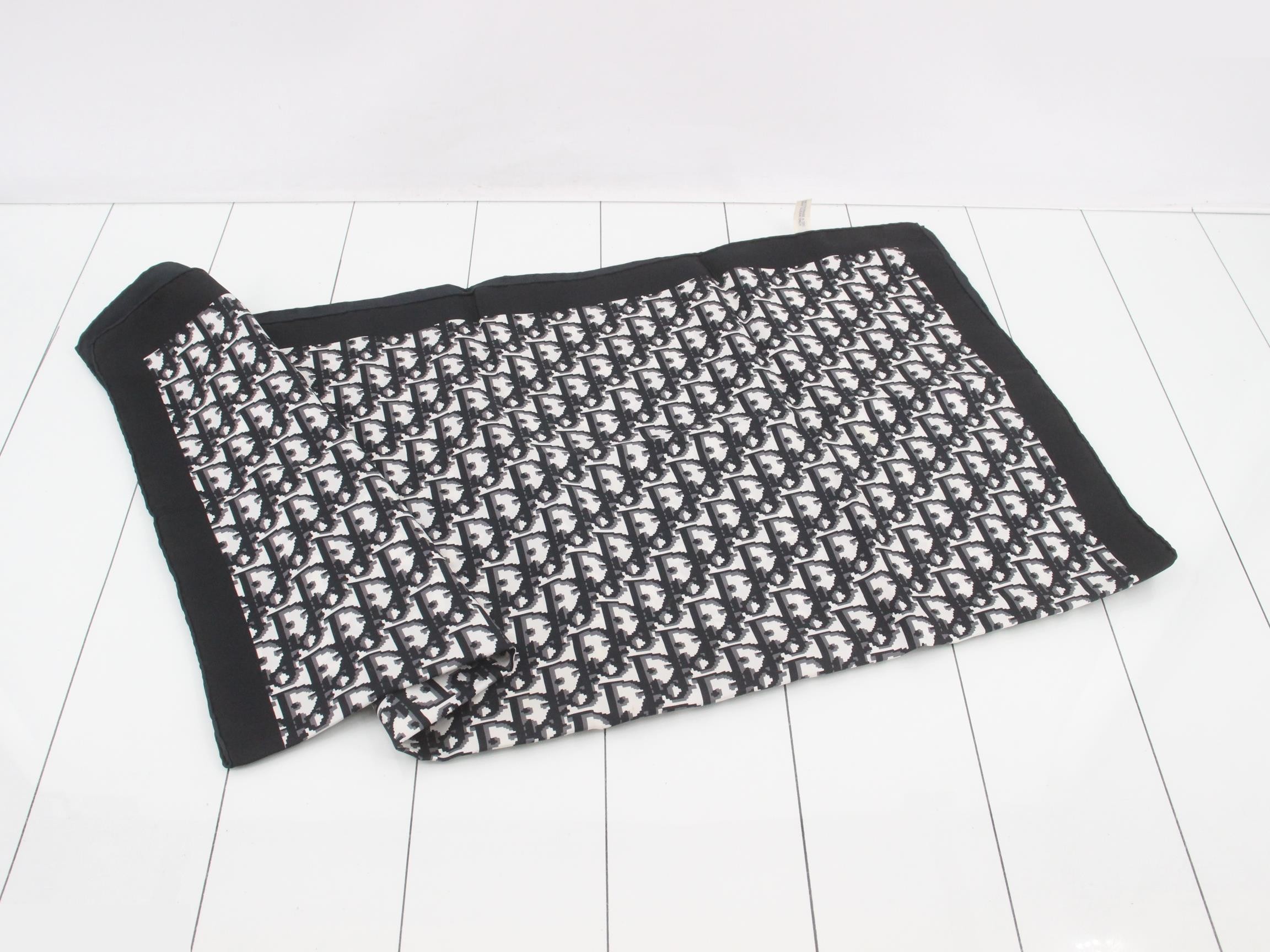 Trotter (accessories) / Scarves — view 3