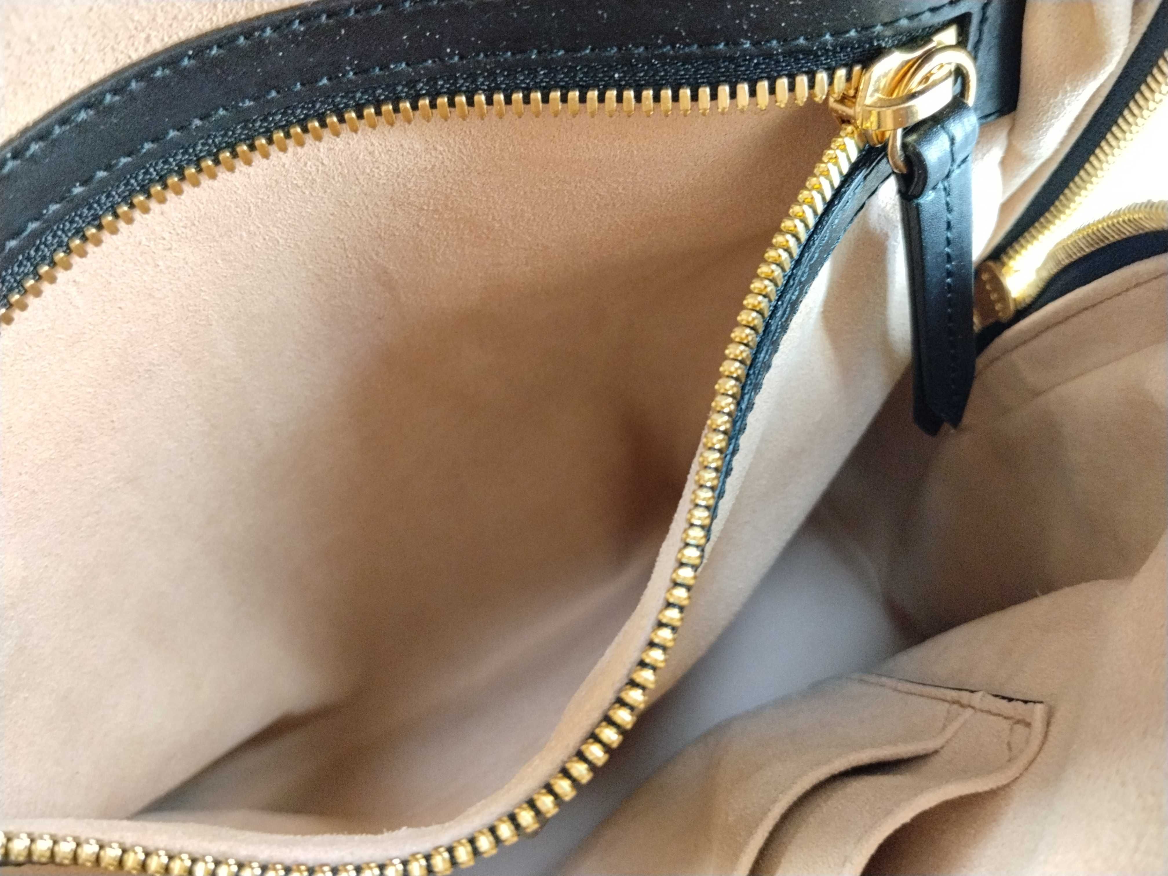 GG Supreme Bee PVC x Leather Backpack/Rucksack Beige x Black 427042 Backpack — view 11