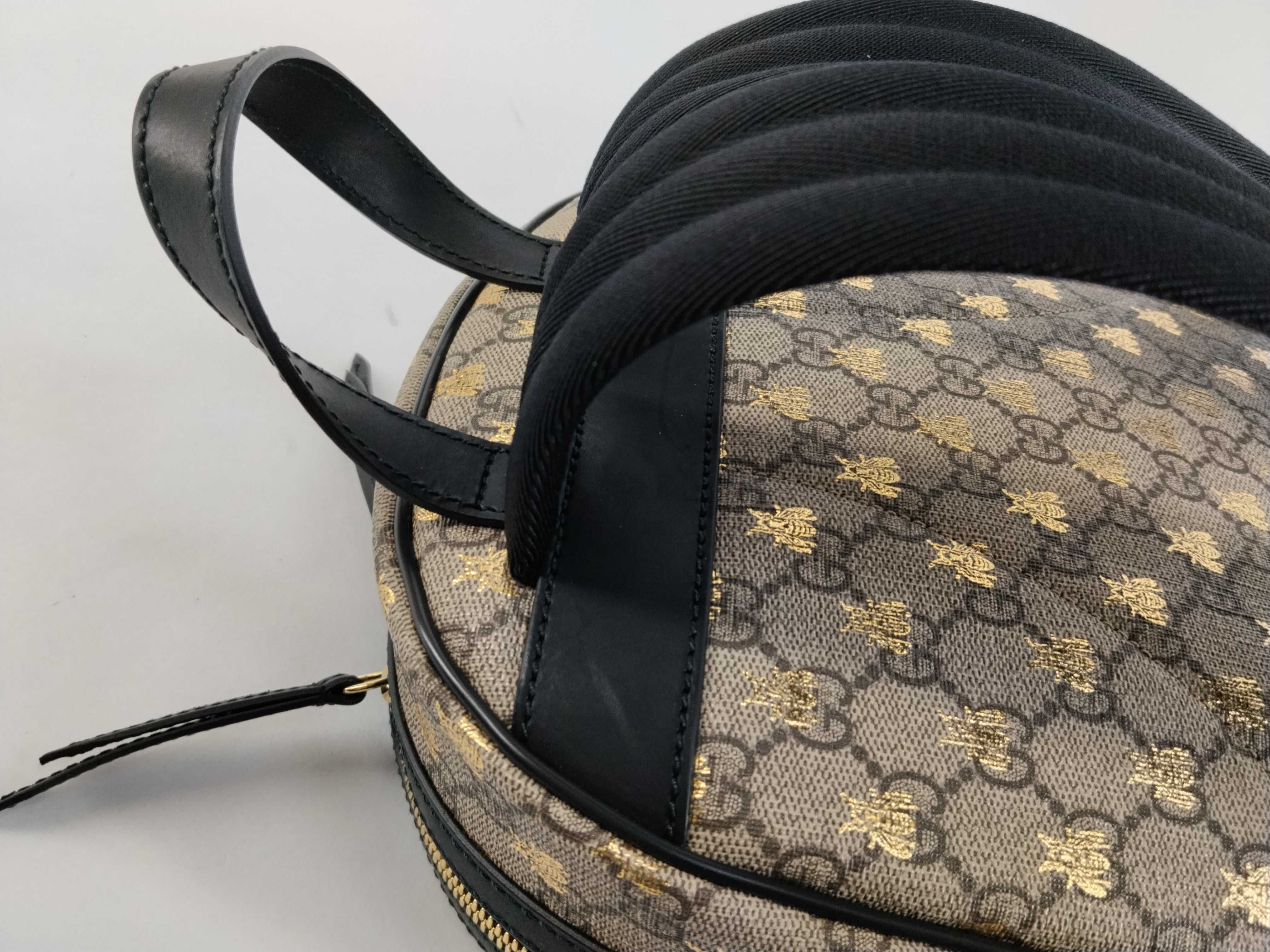 GG Supreme Bee PVC x Leather Backpack/Rucksack Beige x Black 427042 Backpack — view 5