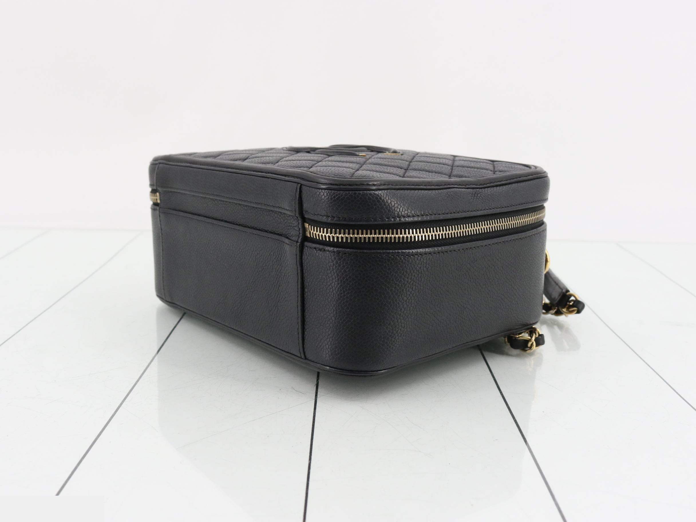 CC Filigree Caviar Skin Vanity Case, Unit No. 23 — view 6