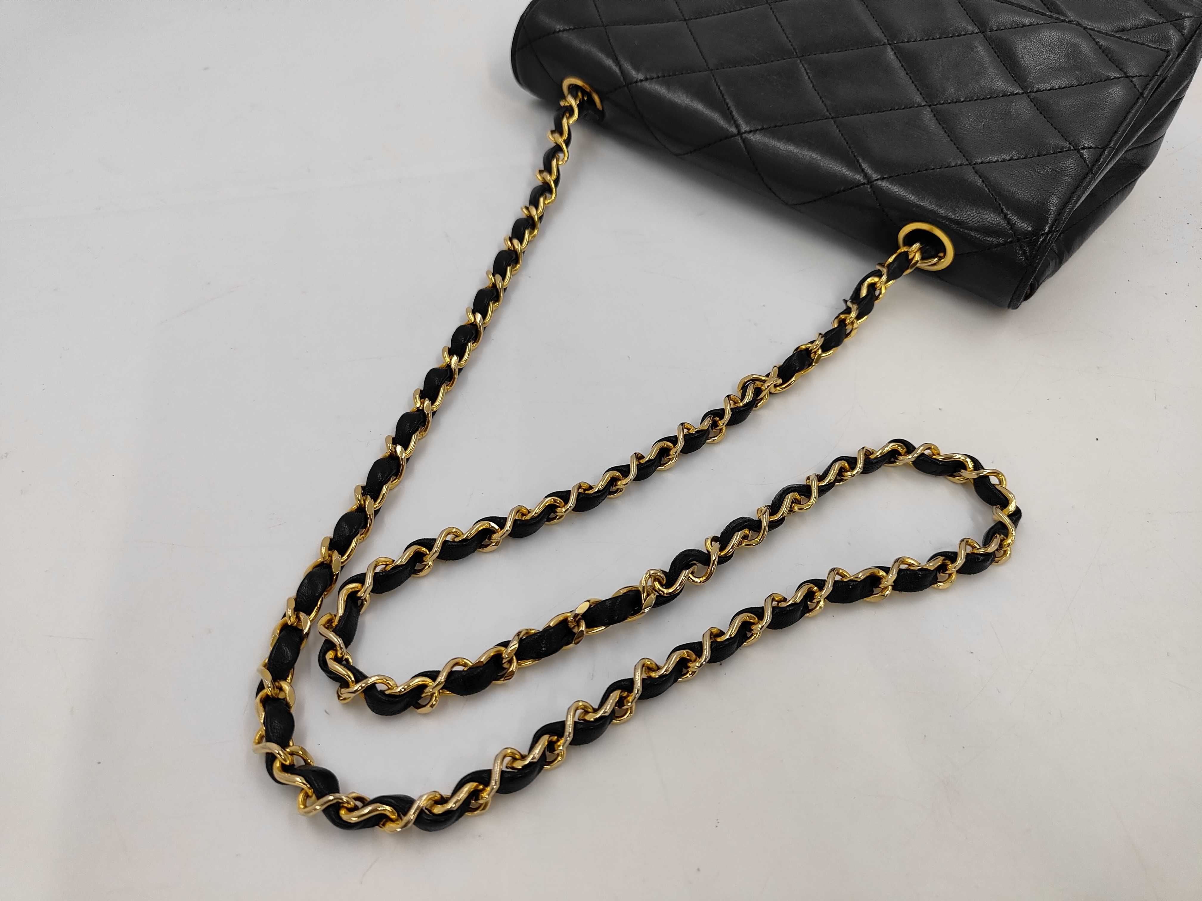 Matelasse Single Flap Single Chain Shoulder Bag — view 3